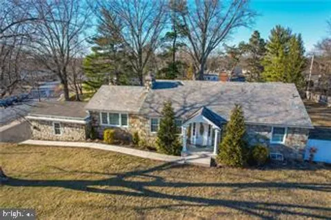 404 N Wales Road, Lansdale, PA MLS: PAMC2127572