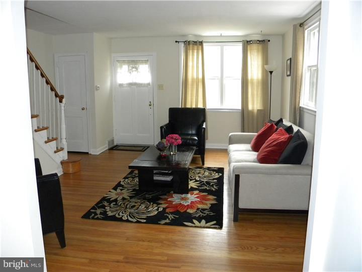 LAWNDALE - Residential