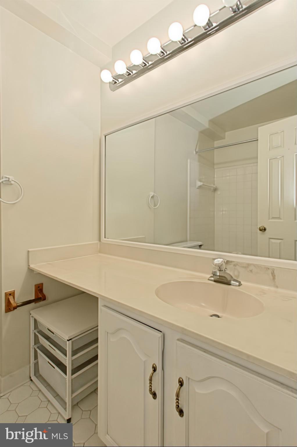 ARLINGTON - Residential Lease