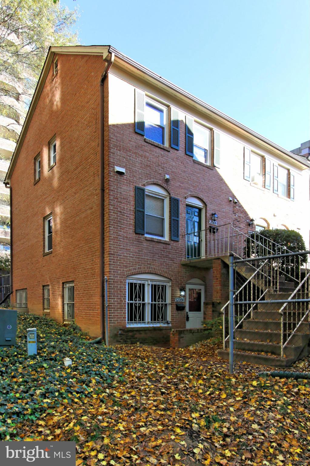 ARLINGTON - Residential Lease