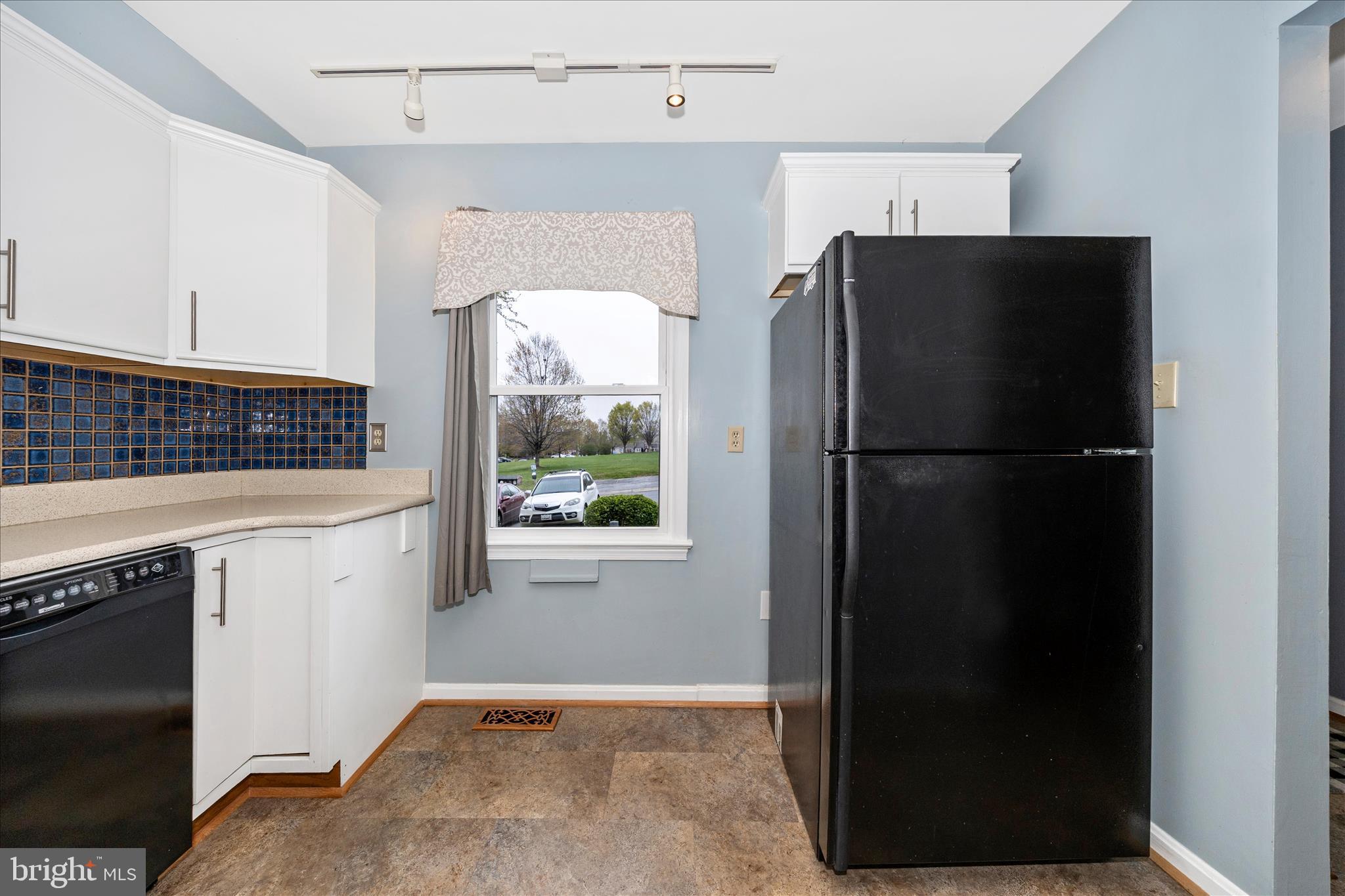 JEFFERSON VILLAGE - Residential