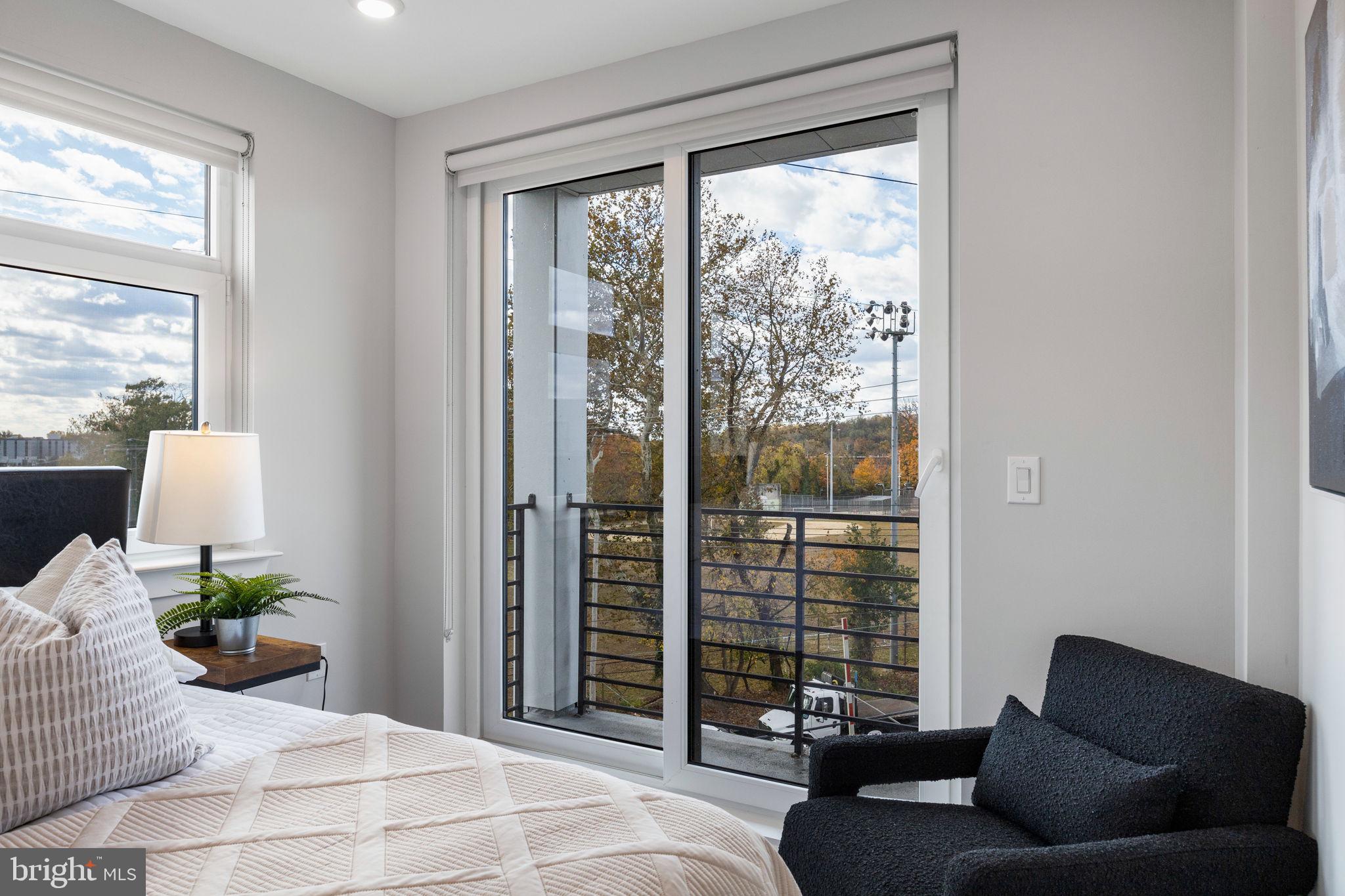 EAST FALLS - Residential Lease