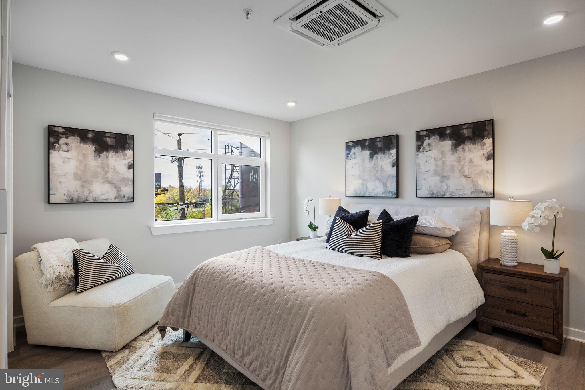 EAST FALLS - Residential Lease