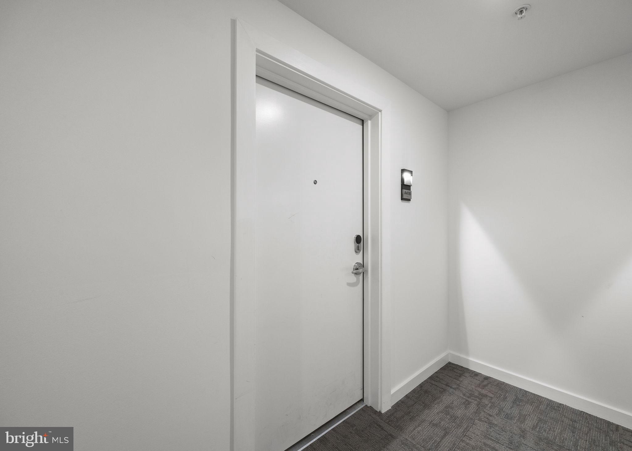 EAST FALLS - Residential Lease