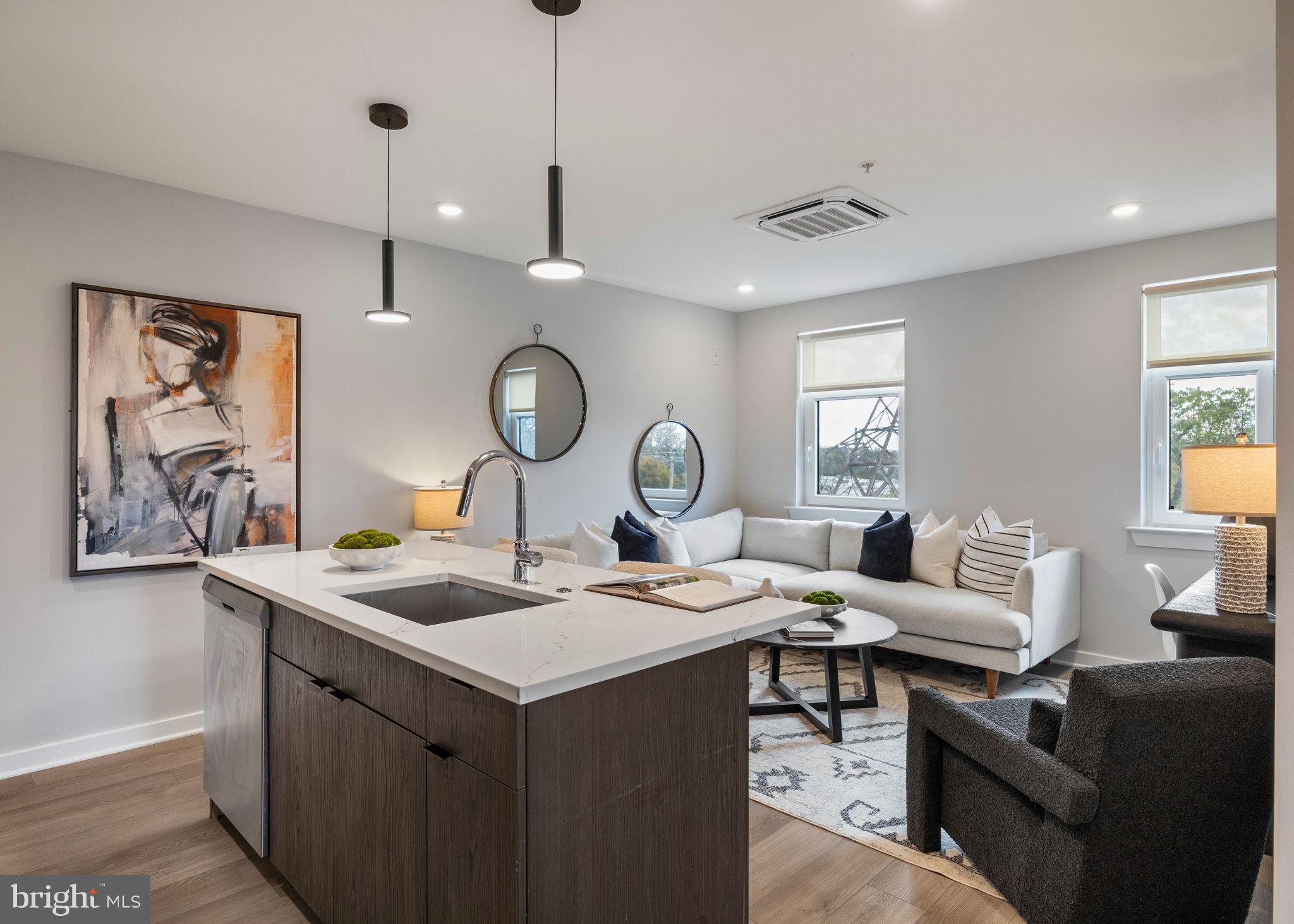 EAST FALLS - Residential Lease