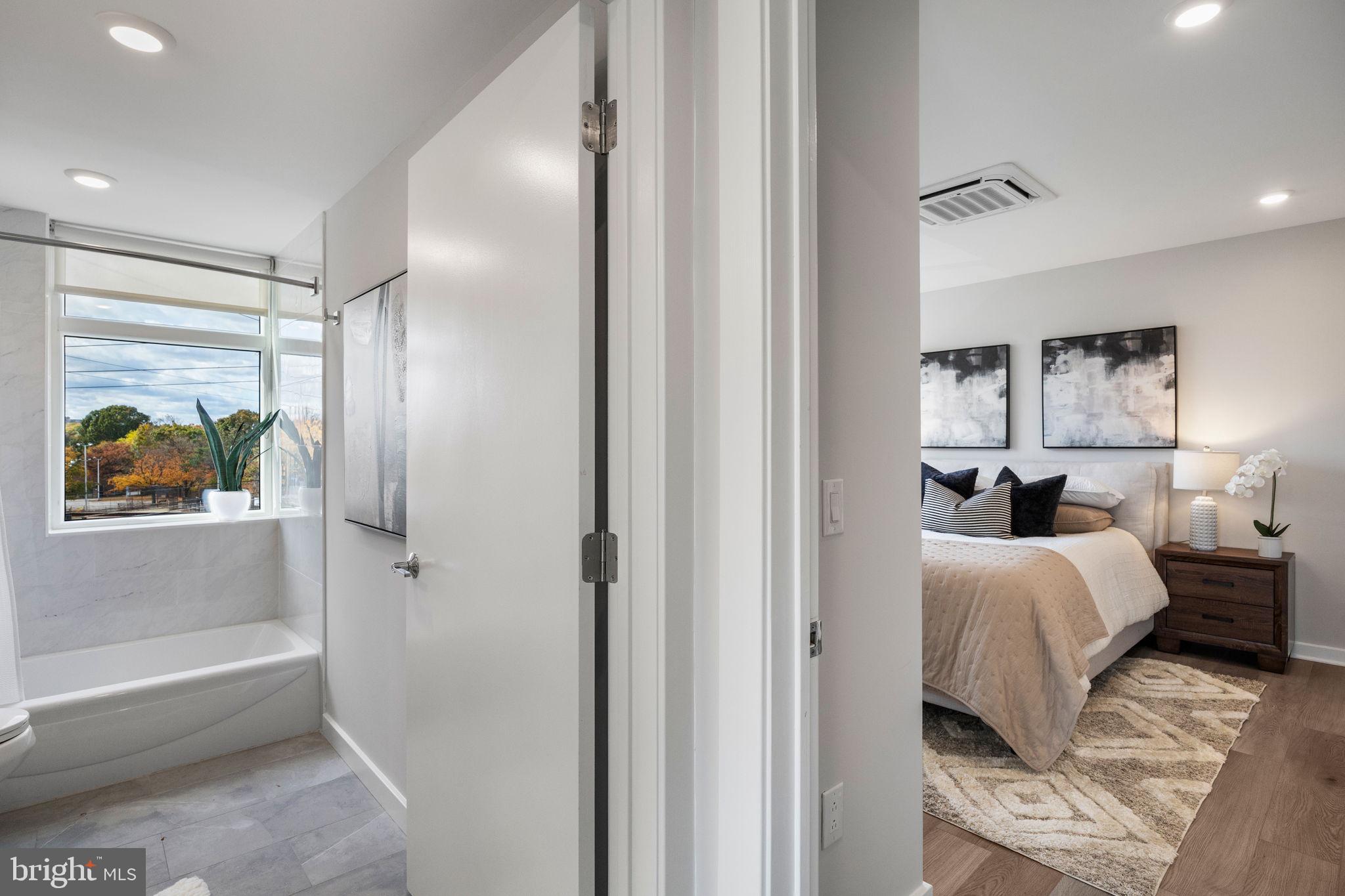 EAST FALLS - Residential Lease