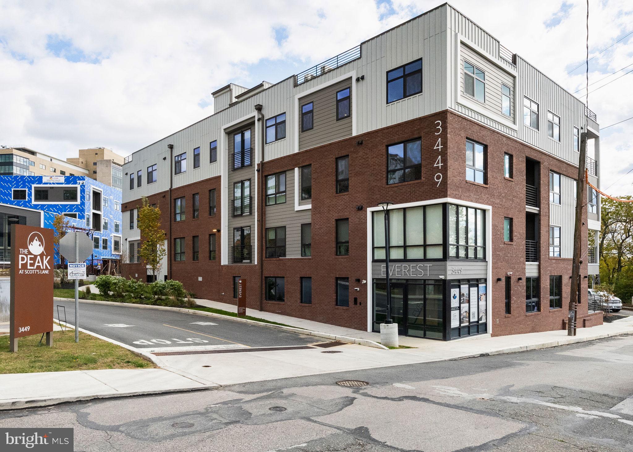 EAST FALLS - Residential Lease