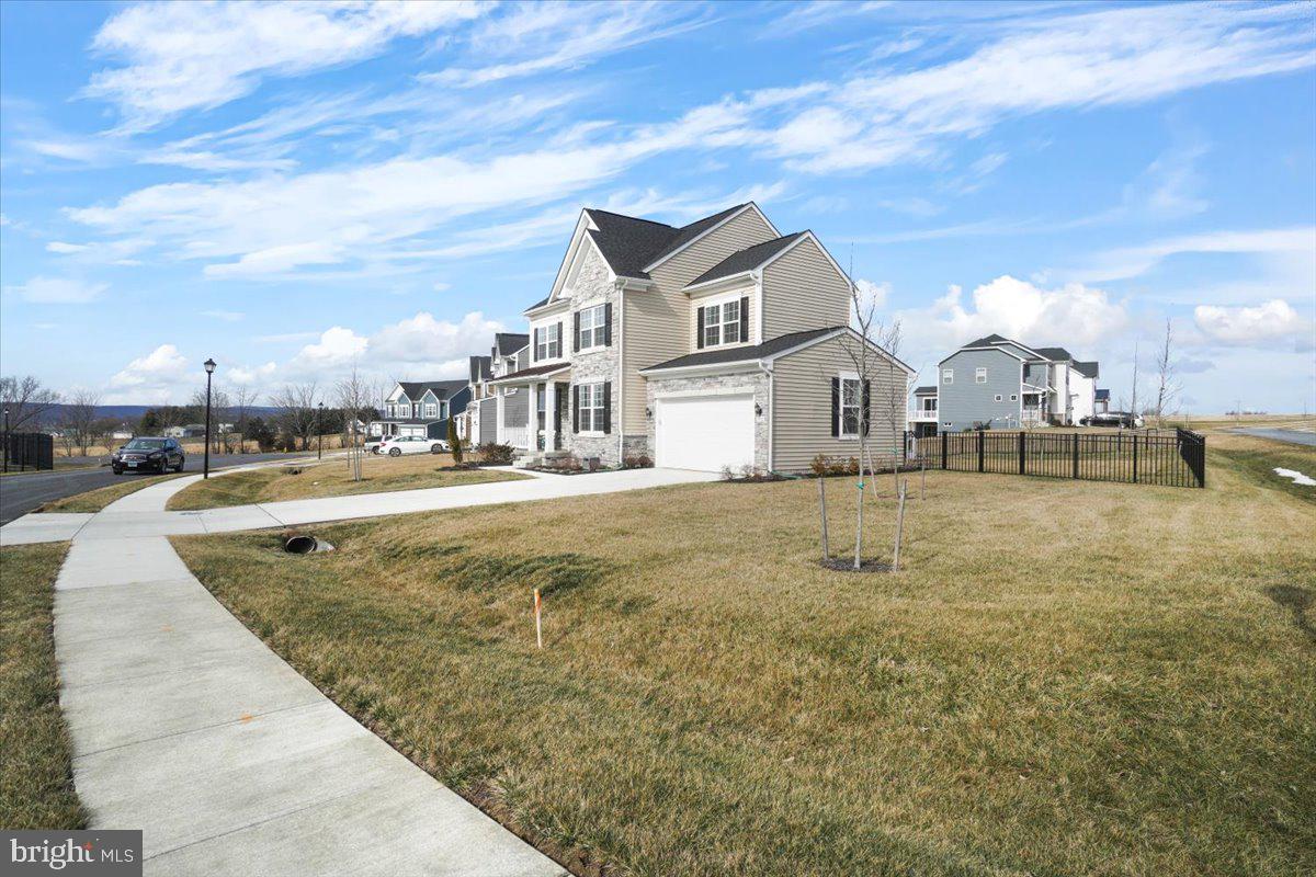 WOODBOURNE MANOR - Residential