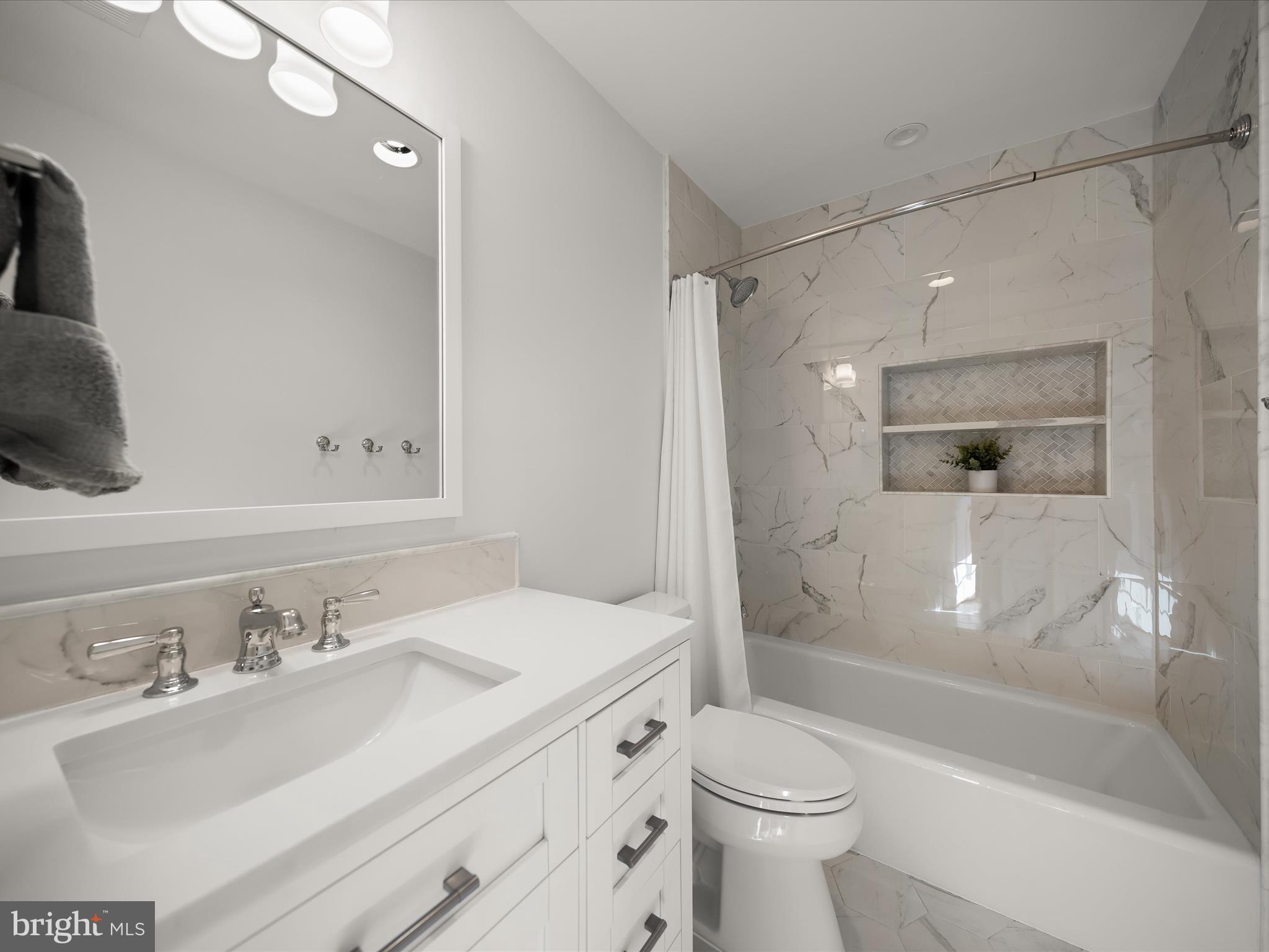 CHEVY CHASE TERRACE - Residential