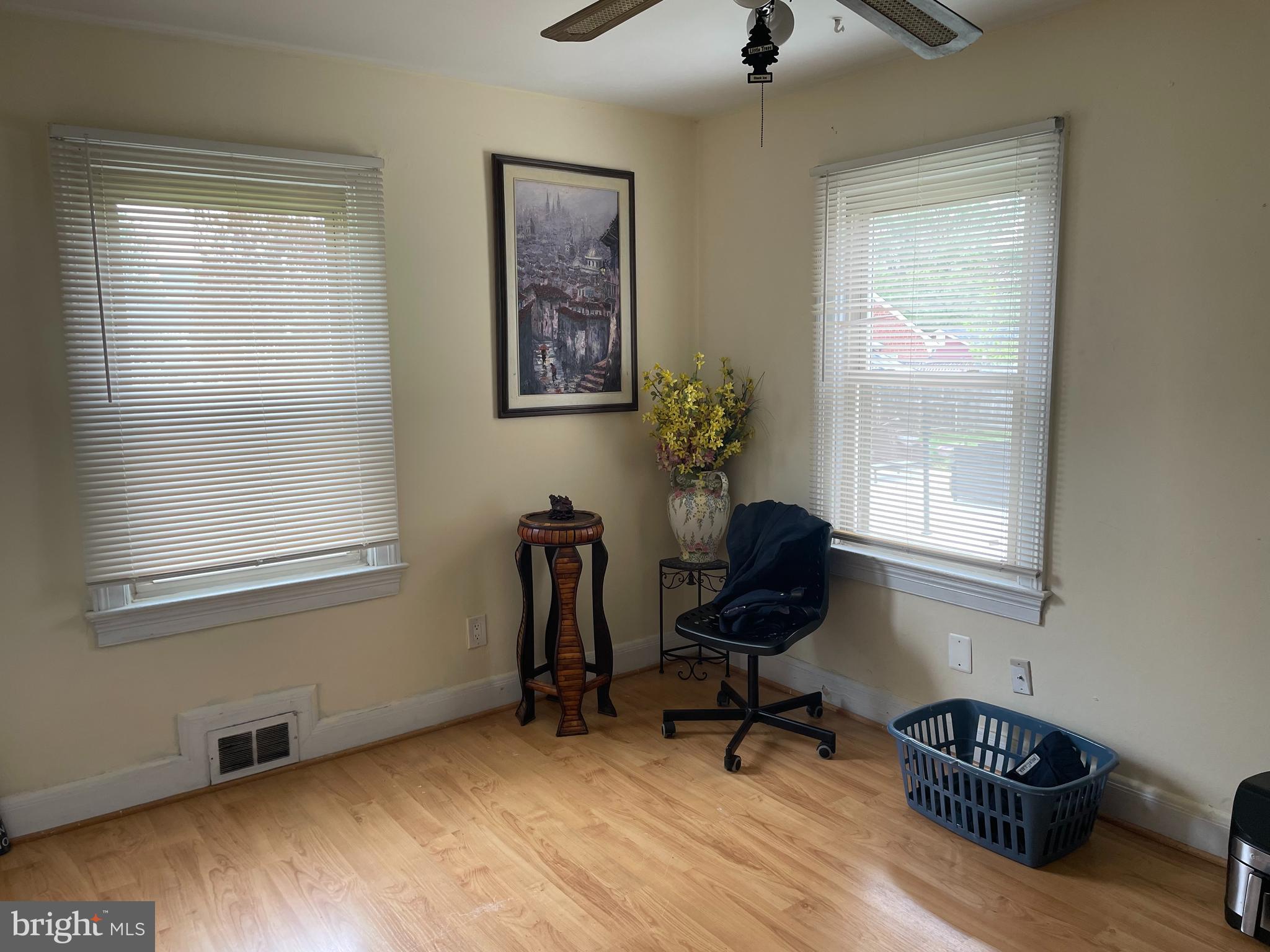 FAIRFAX - Residential