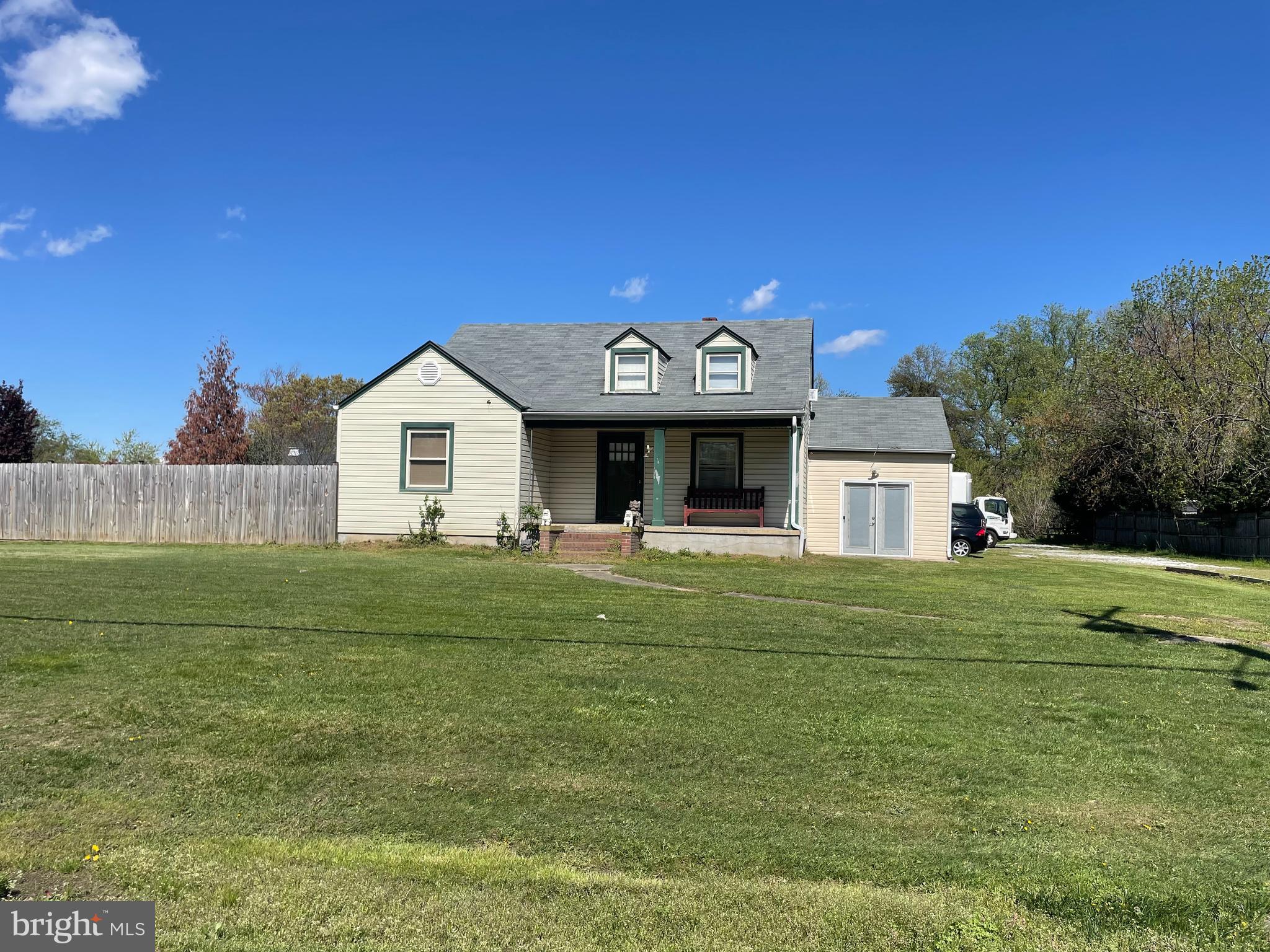 FAIRFAX - Residential