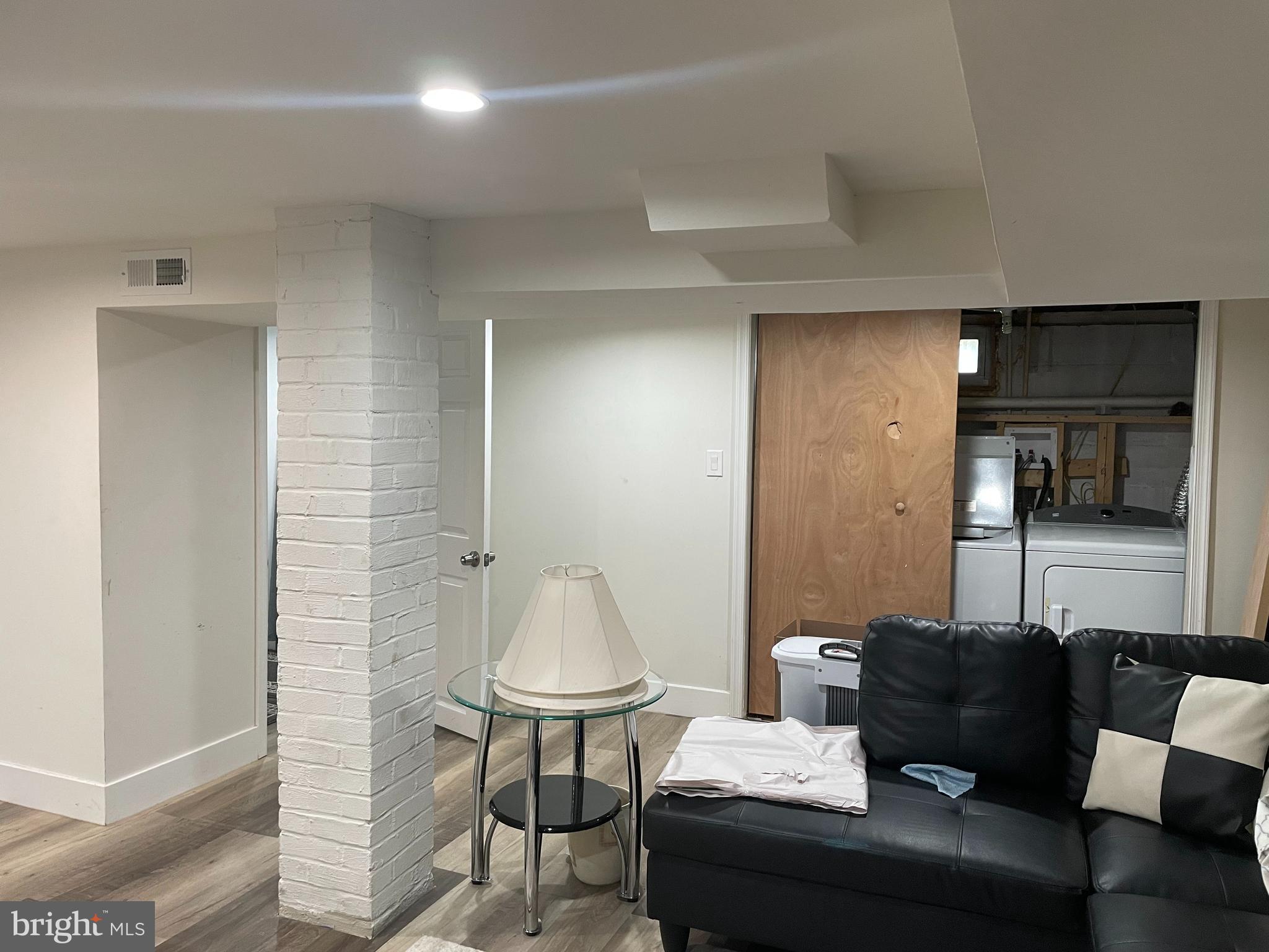 FAIRFAX - Residential