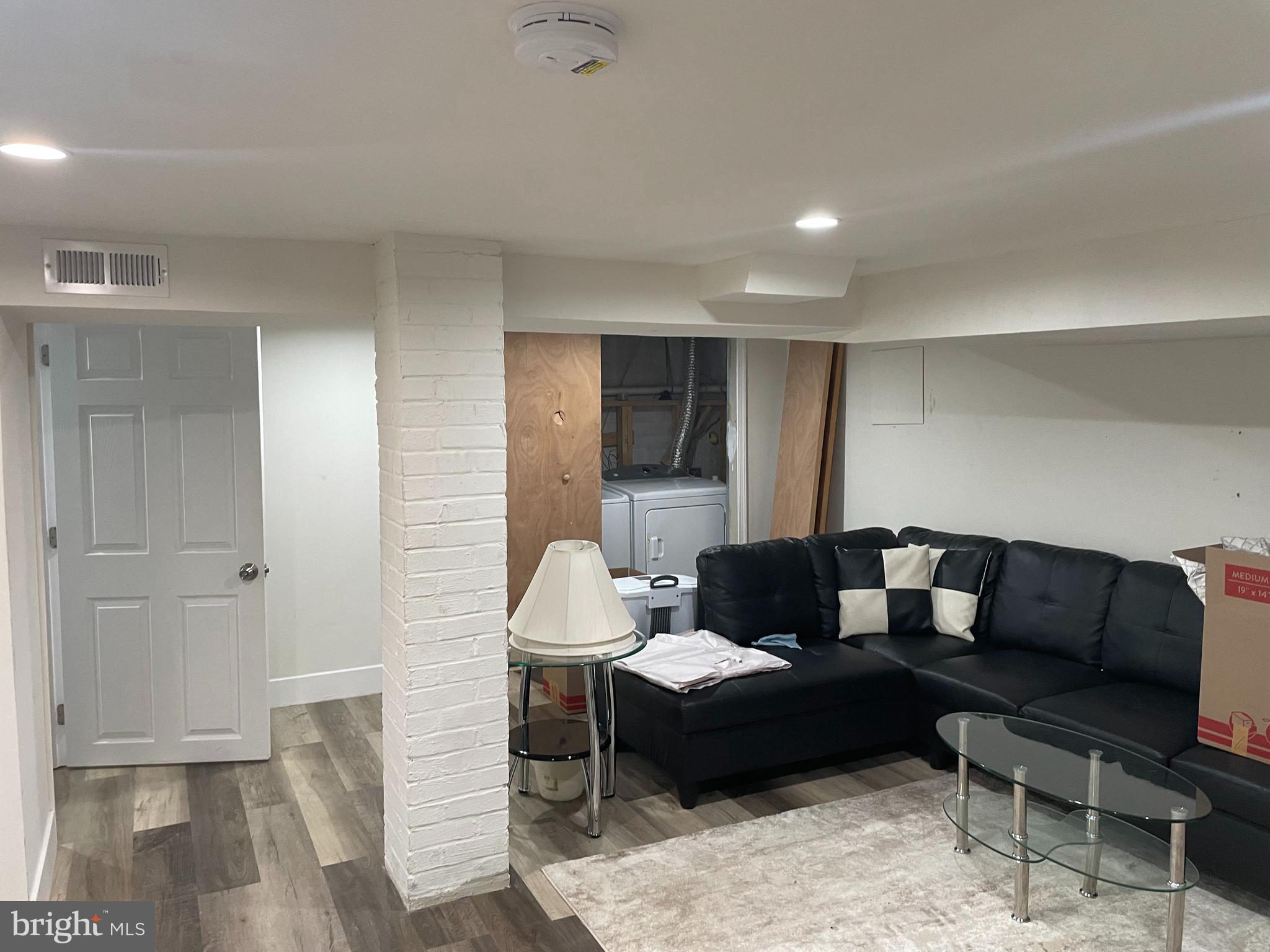 FAIRFAX - Residential