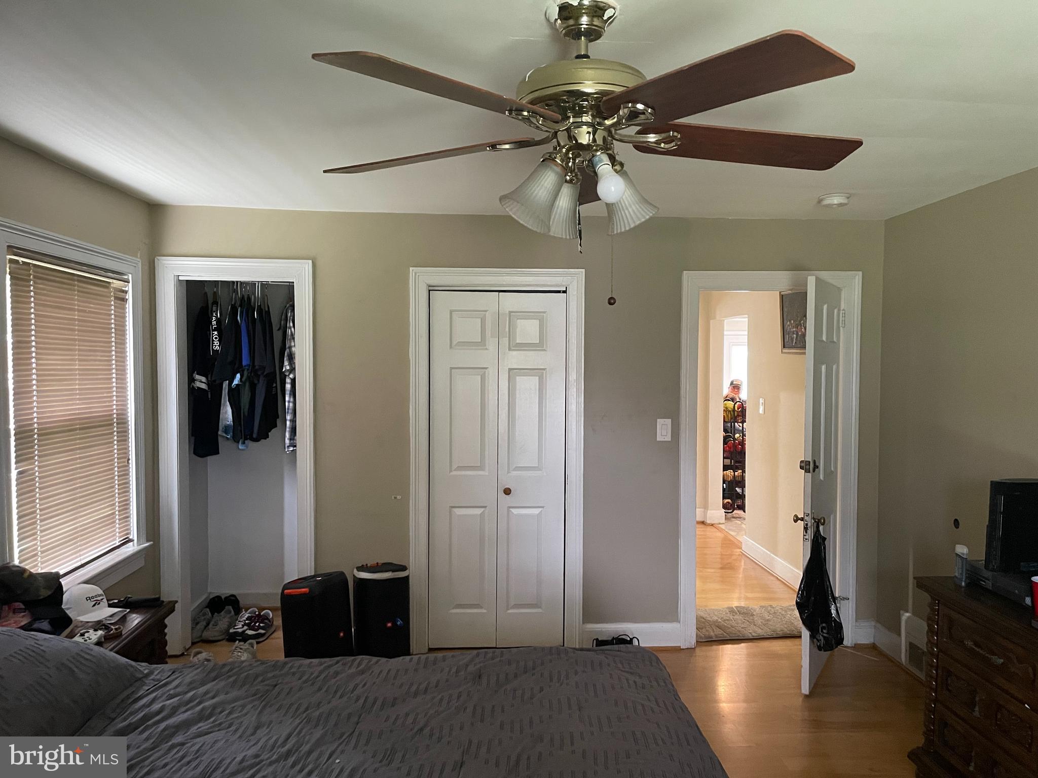 FAIRFAX - Residential