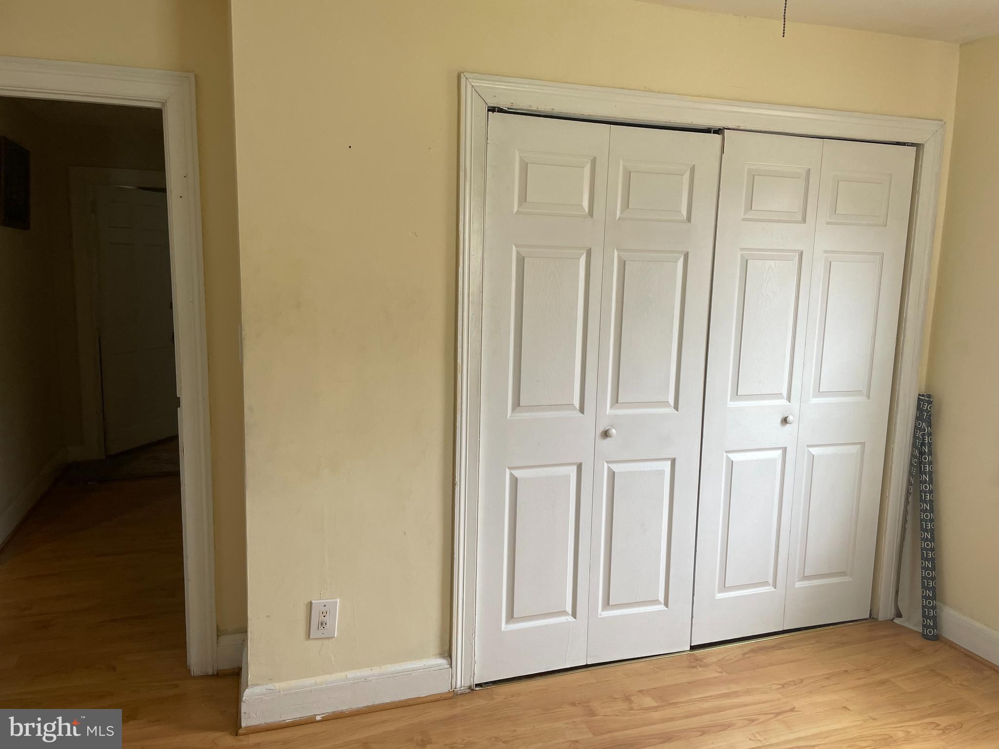 FAIRFAX - Residential