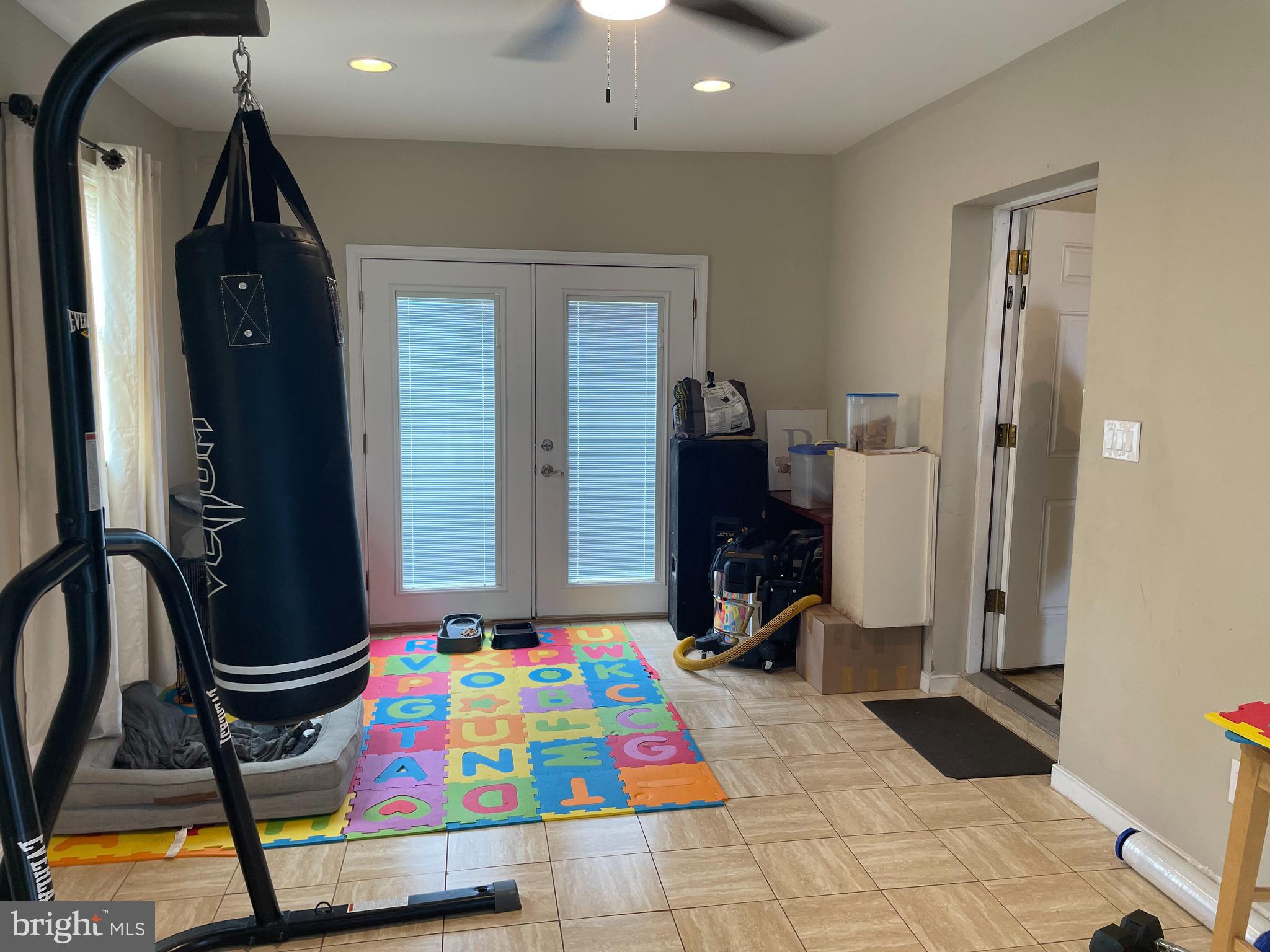 FAIRFAX - Residential