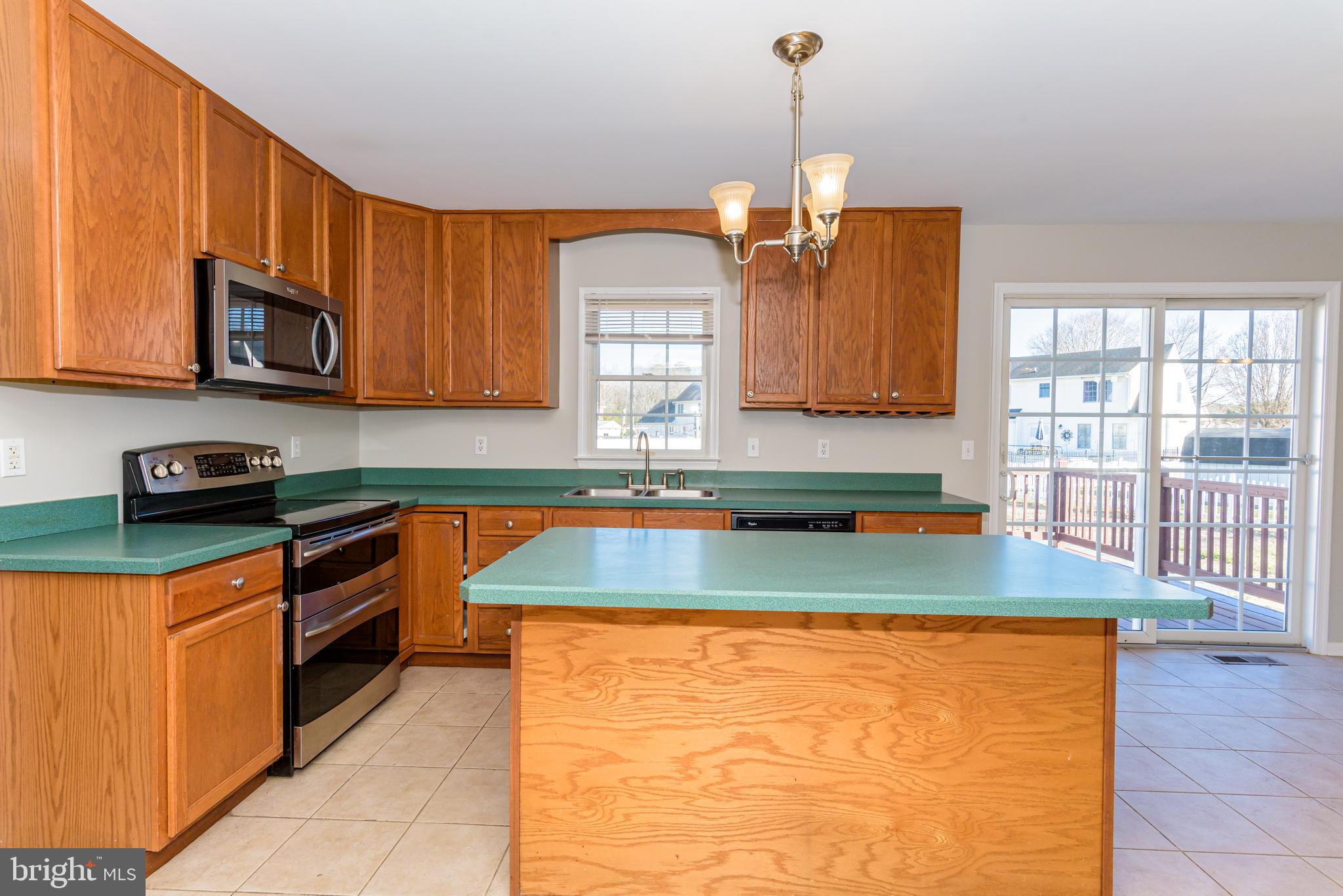 SHADY BROOK MANOR - Residential