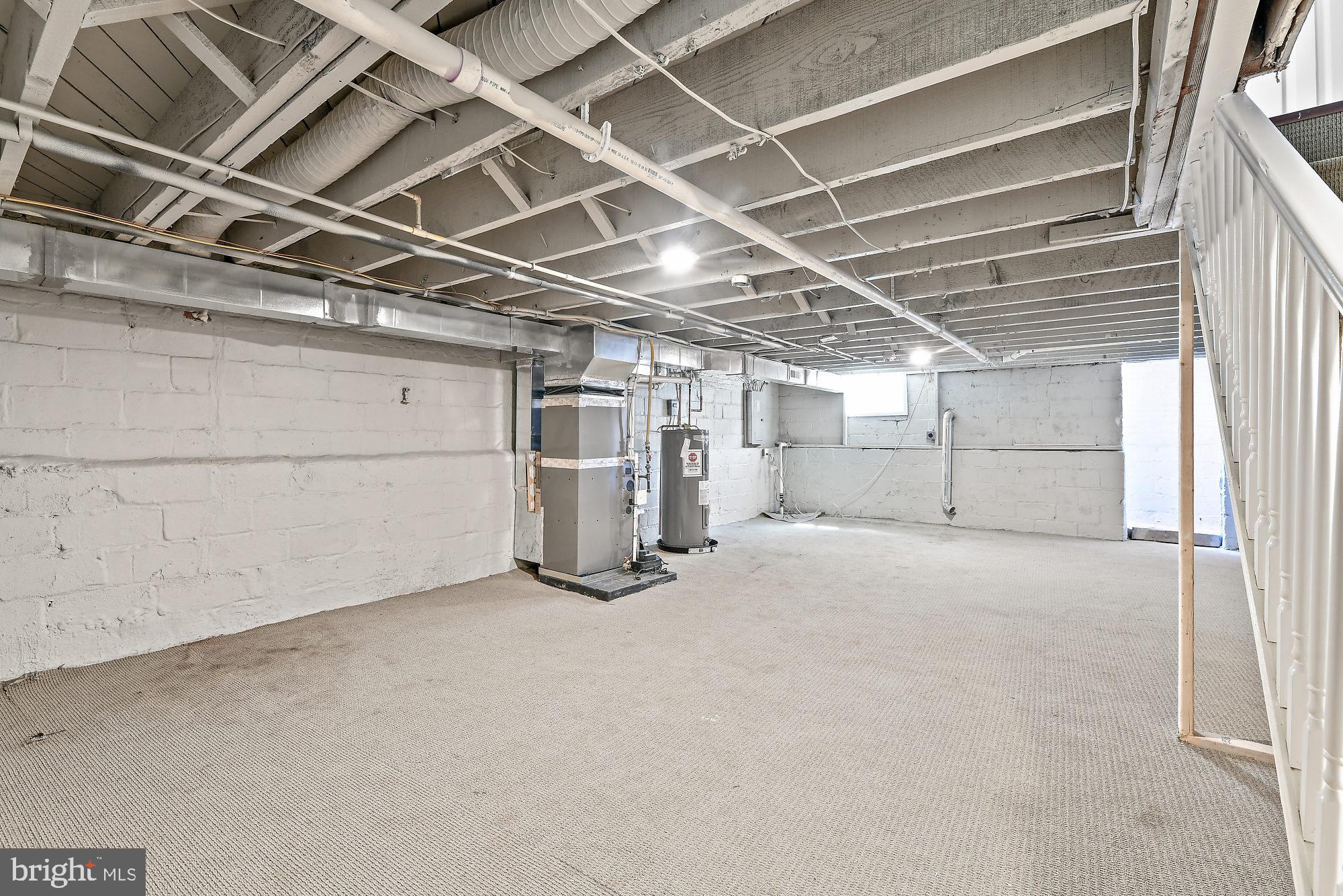 CENTRAL PARK HEIGHTS - Residential Lease