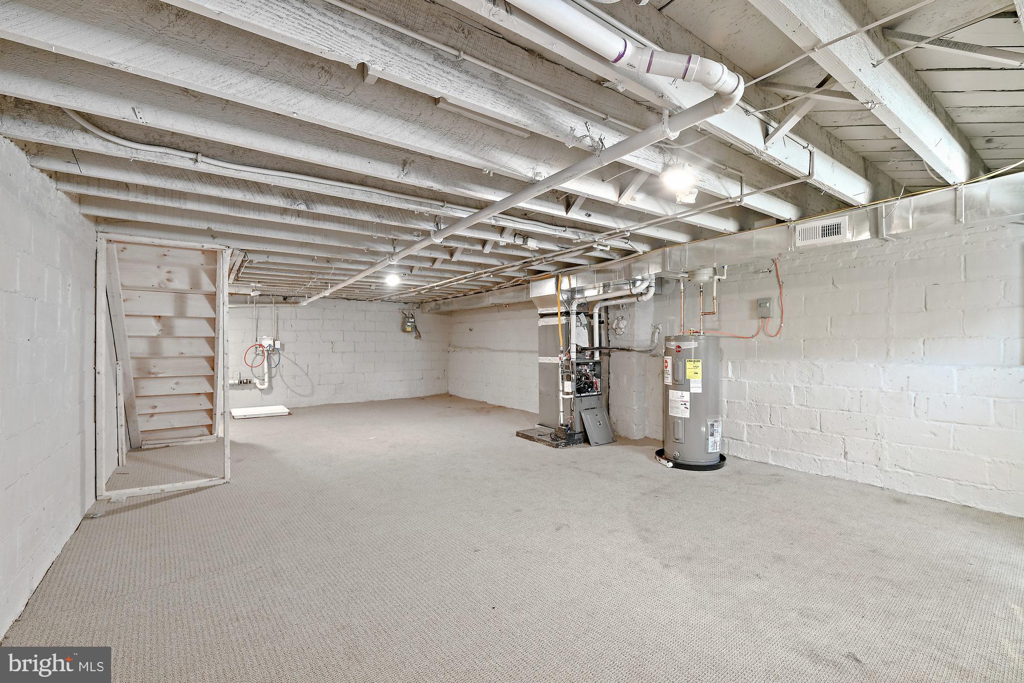 CENTRAL PARK HEIGHTS - Residential Lease