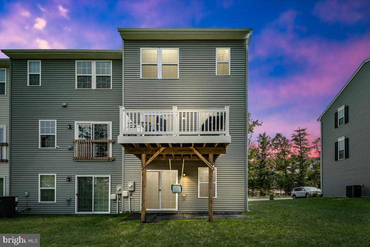 THE VILLAGE AT COURTHOUSE COMMONS - Residential