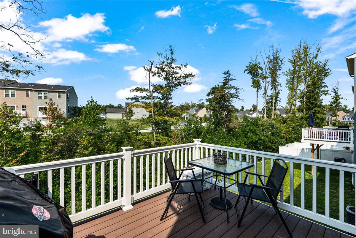 THE VILLAGE AT COURTHOUSE COMMONS - Residential