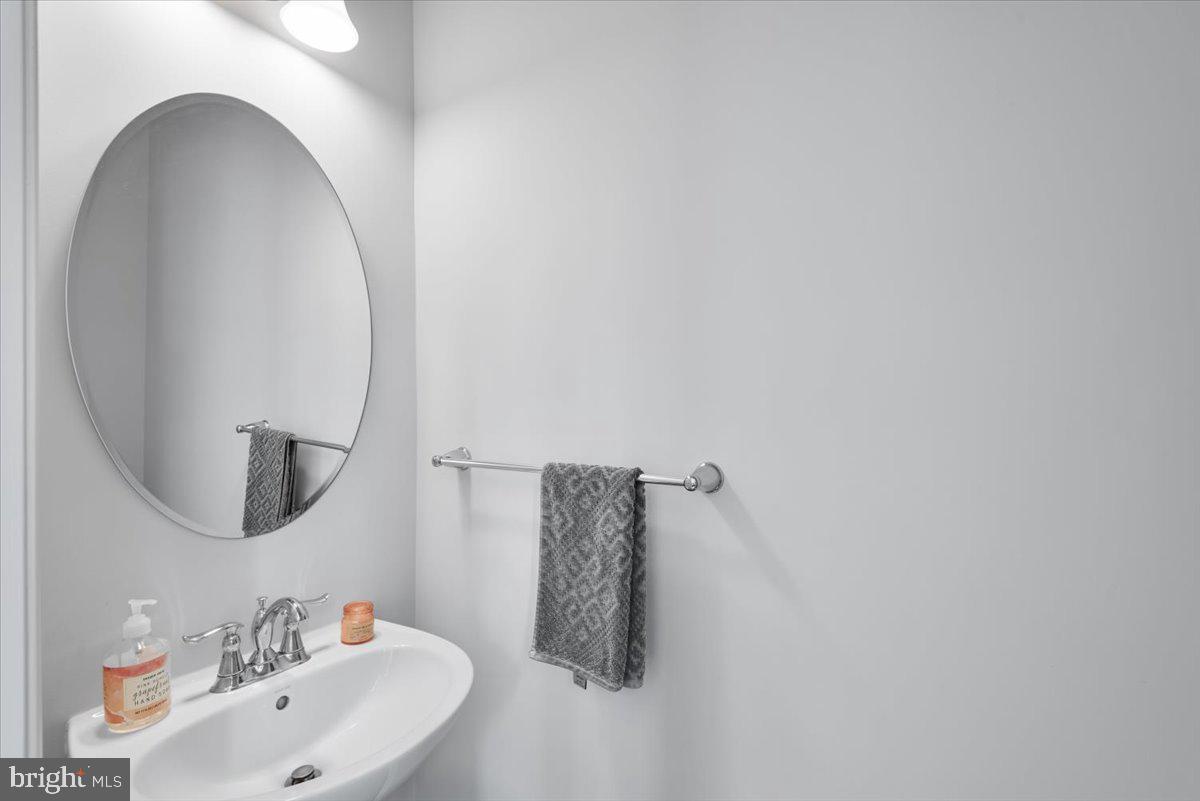 THE VILLAGE AT COURTHOUSE COMMONS - Residential