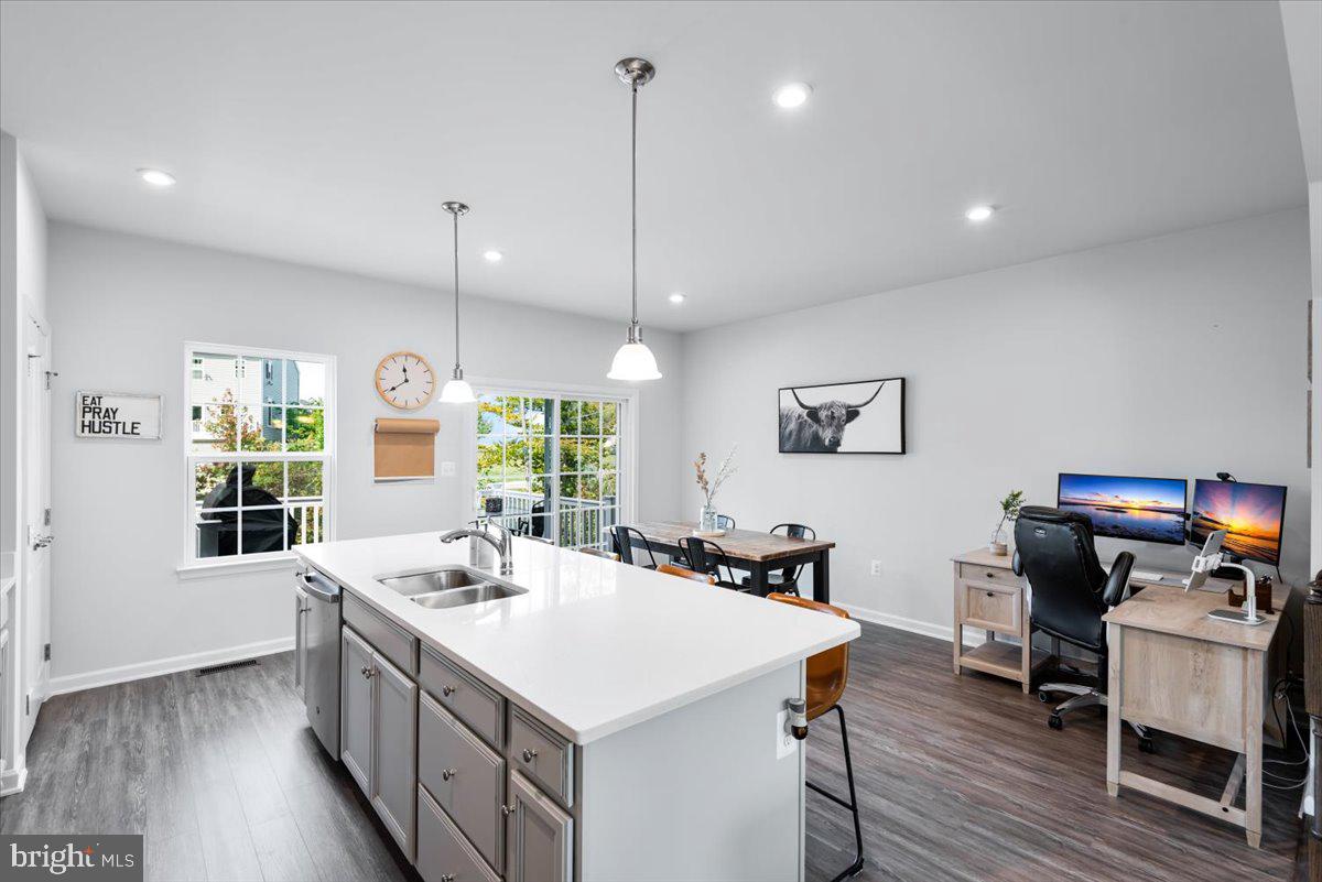 THE VILLAGE AT COURTHOUSE COMMONS - Residential