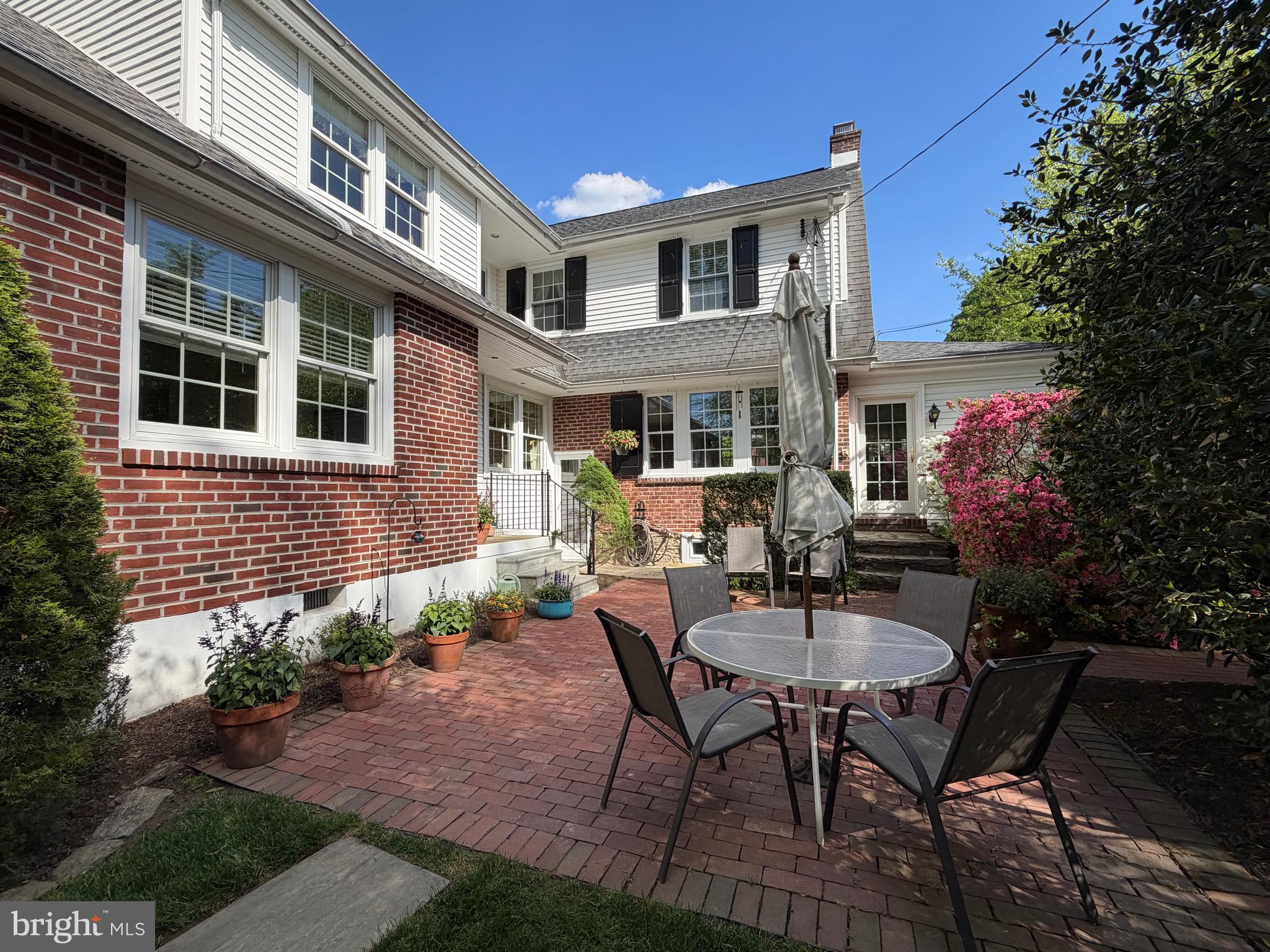 JENKINTOWN - Residential
