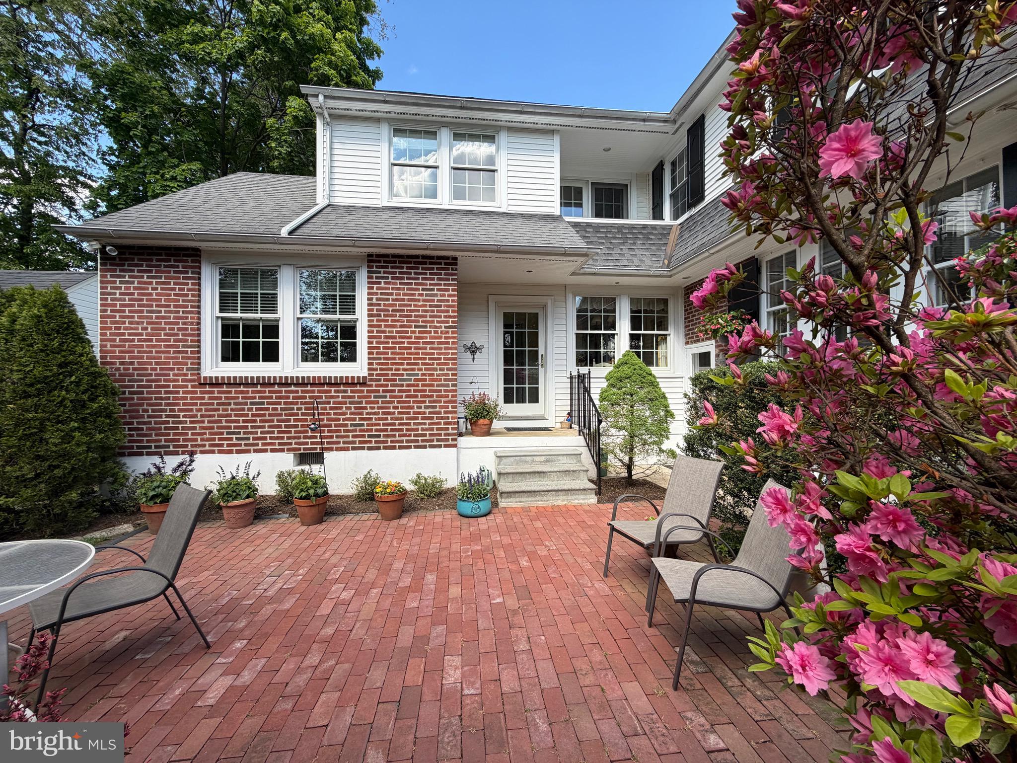JENKINTOWN - Residential