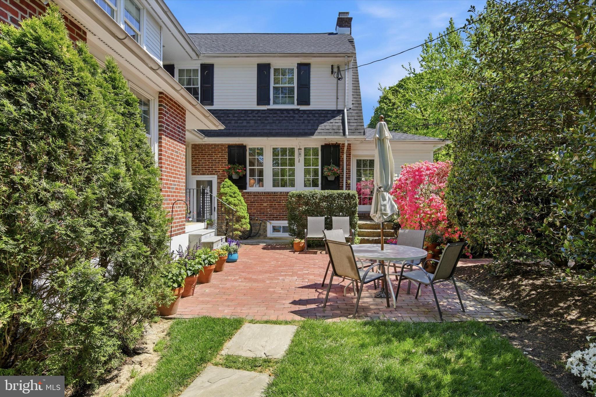 JENKINTOWN - Residential
