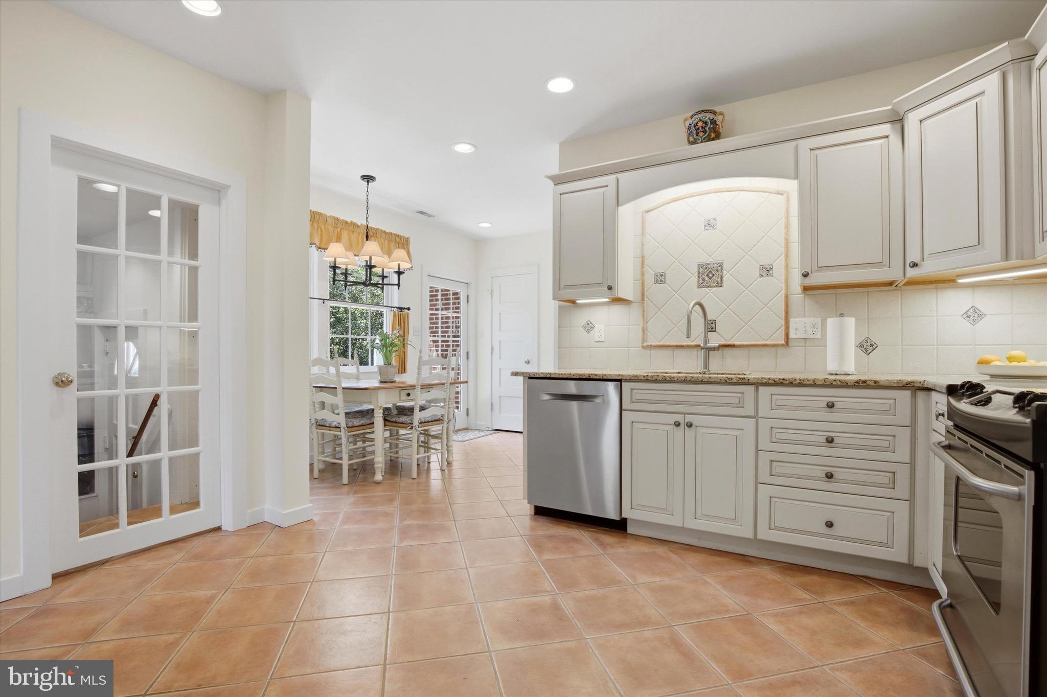 JENKINTOWN - Residential