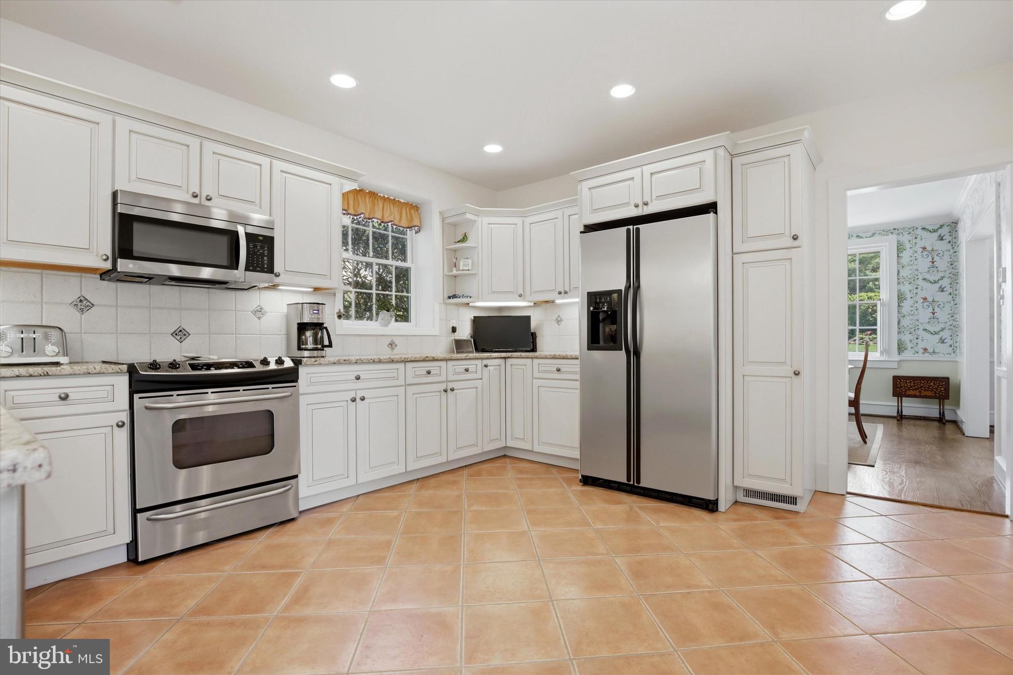 JENKINTOWN - Residential