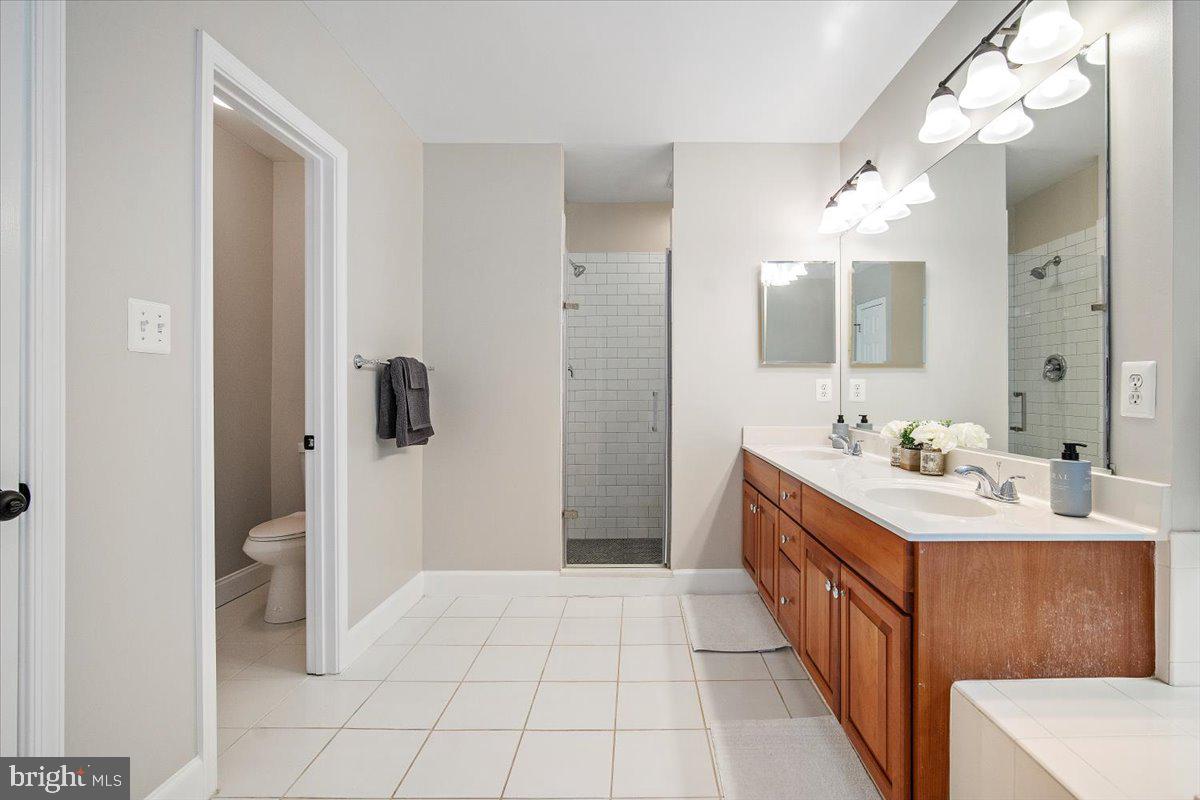 NORBECK GROVE - Residential