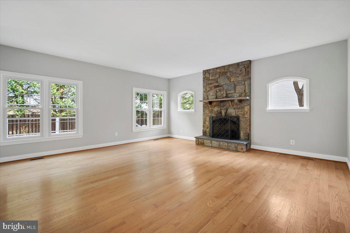 NORBECK GROVE - Residential