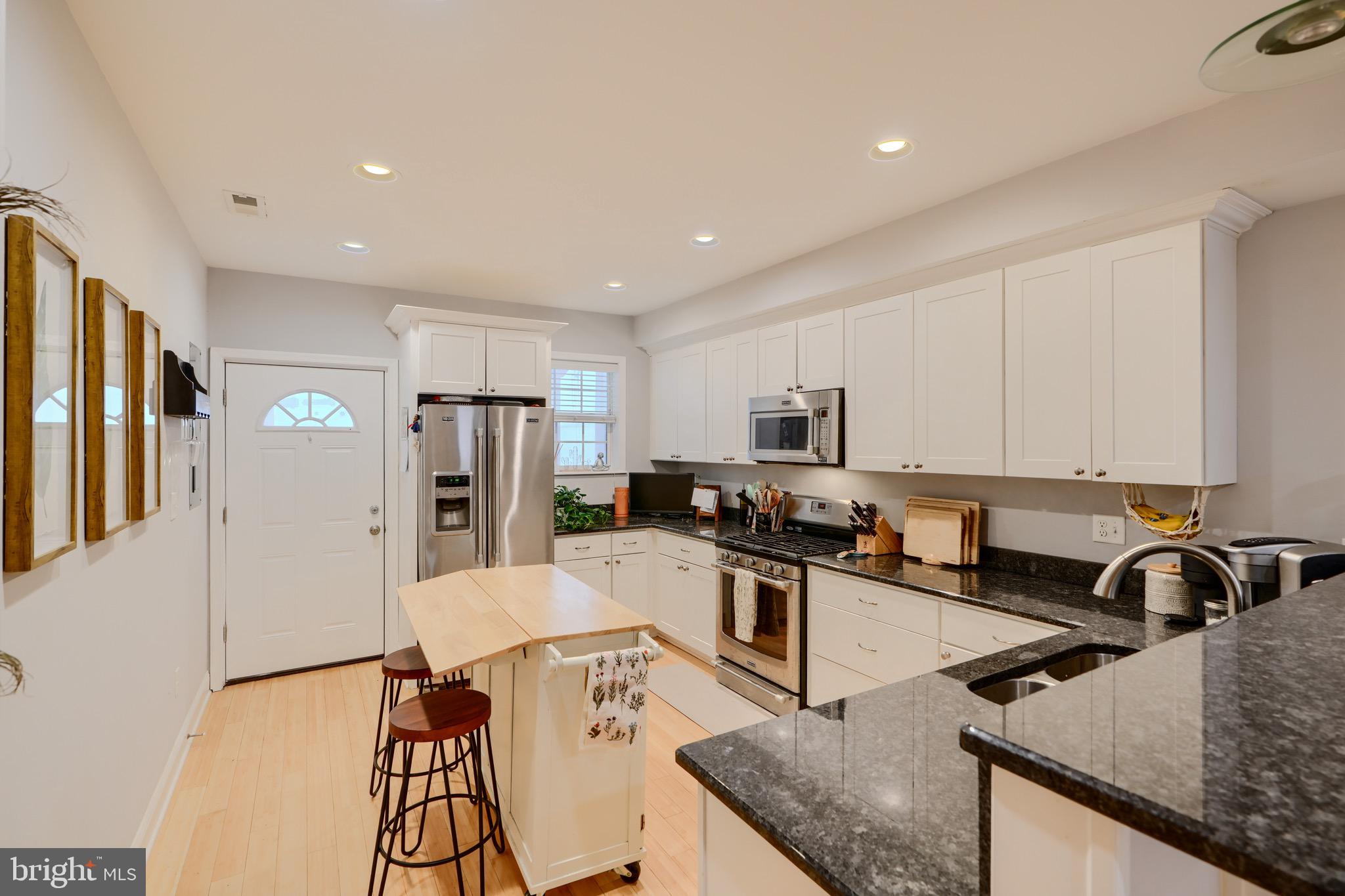 LOCUST POINT - Residential Lease