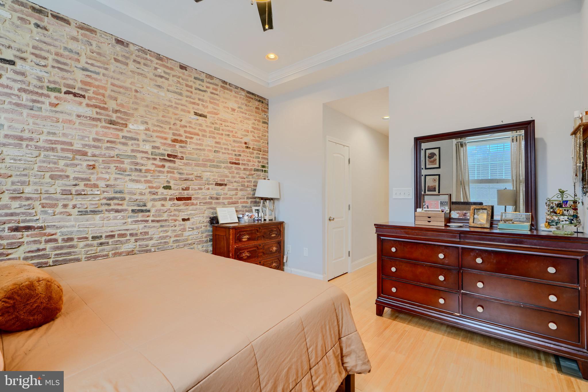 LOCUST POINT - Residential Lease