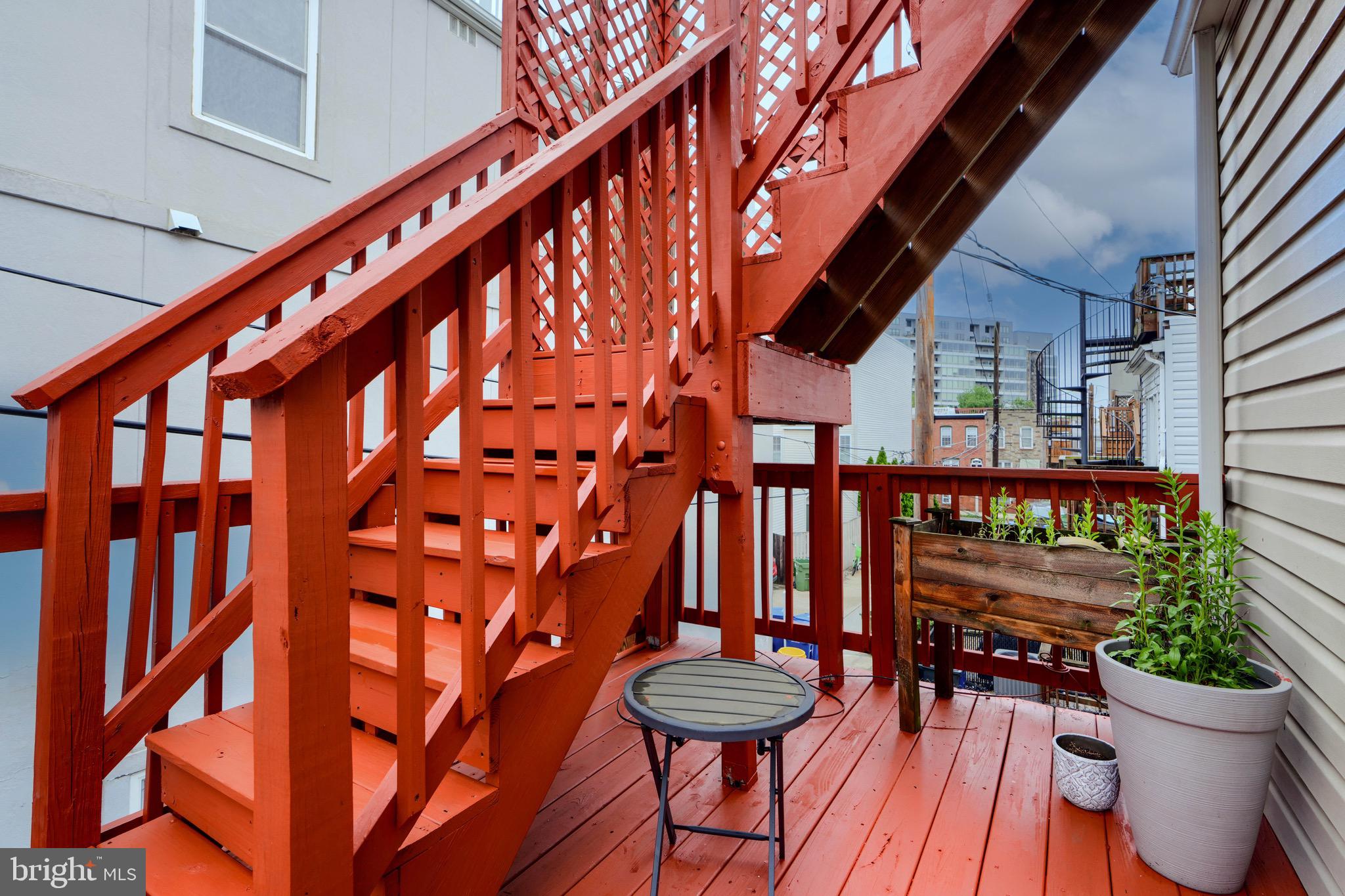 LOCUST POINT - Residential Lease