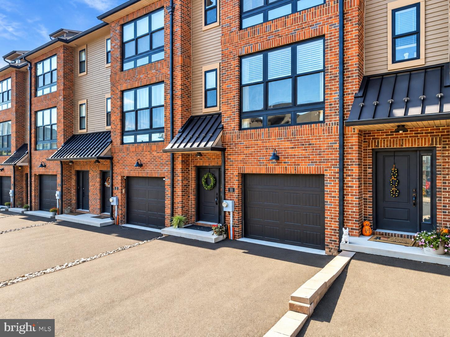 10 SIENNA PLACE
