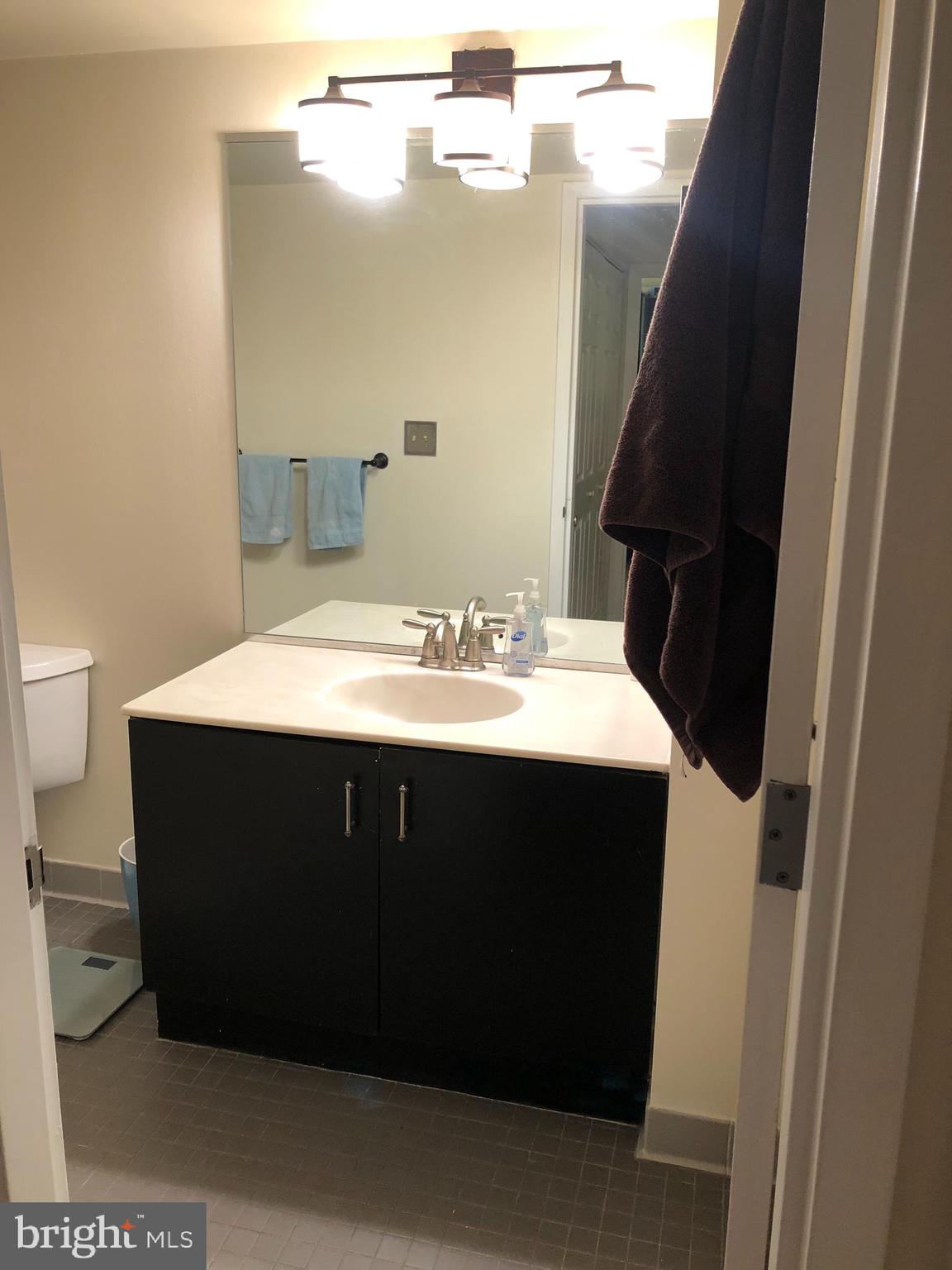 WASHINGTON SQ - Residential Lease