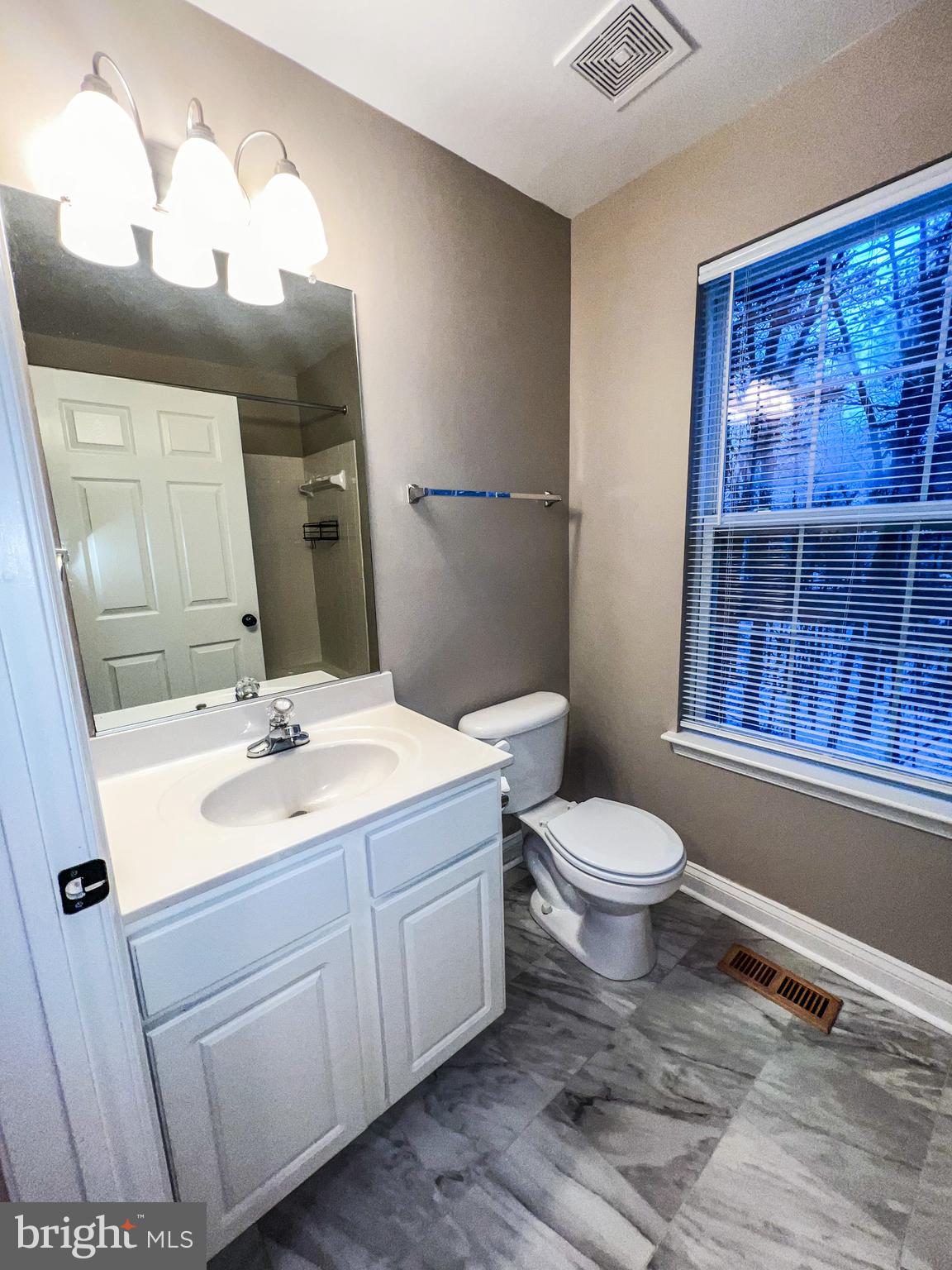 PINEY ORCHARD - Residential Lease