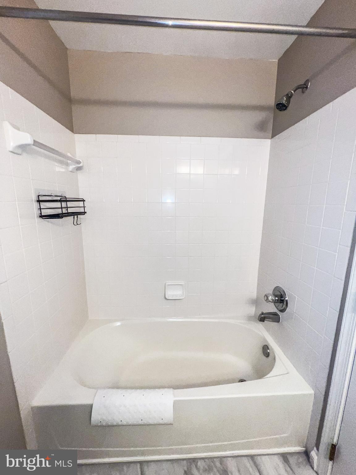 PINEY ORCHARD - Residential Lease