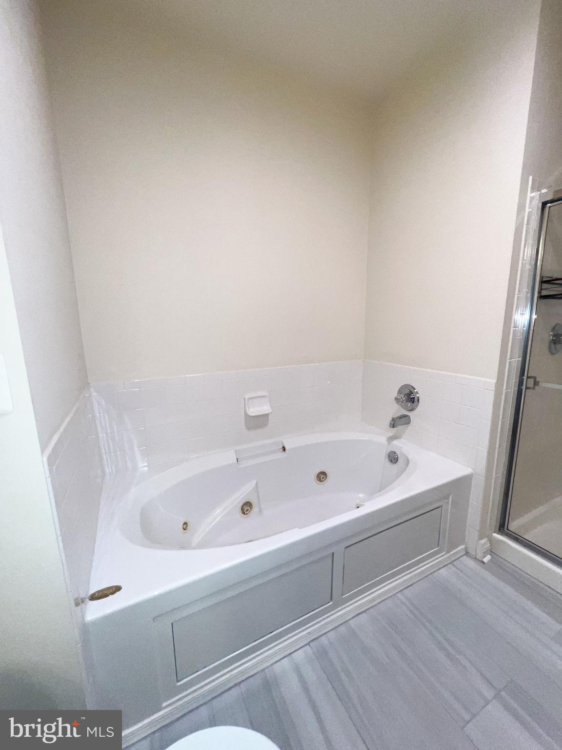 PINEY ORCHARD - Residential Lease