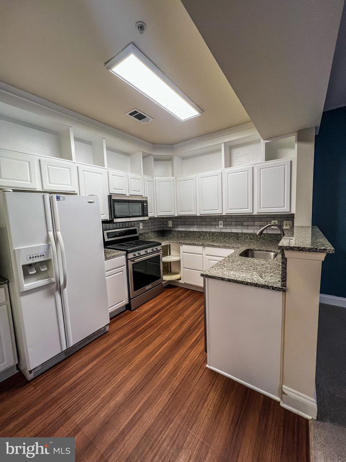 PINEY ORCHARD - Residential Lease