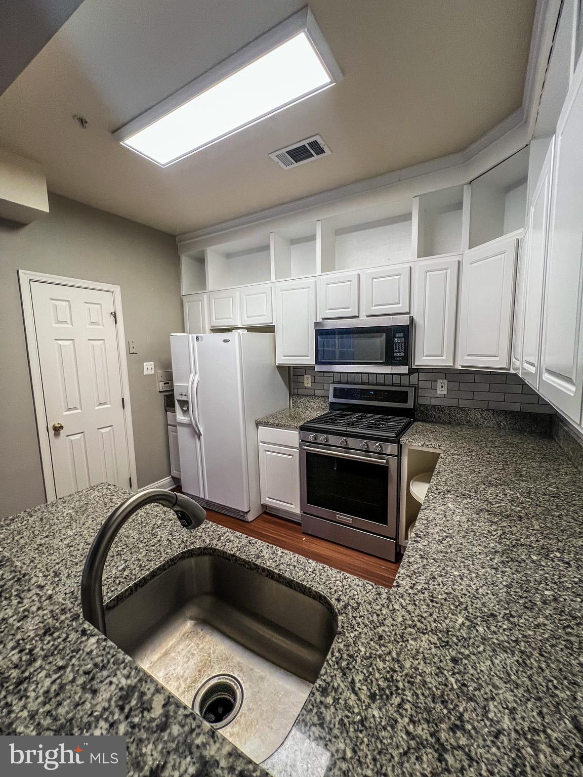 PINEY ORCHARD - Residential Lease