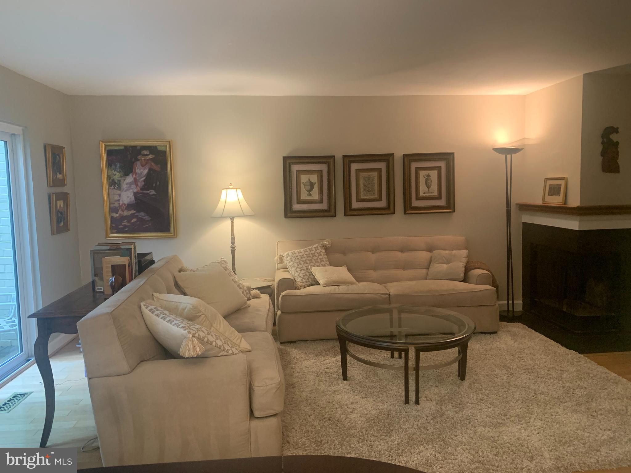 RESTON - Residential Lease