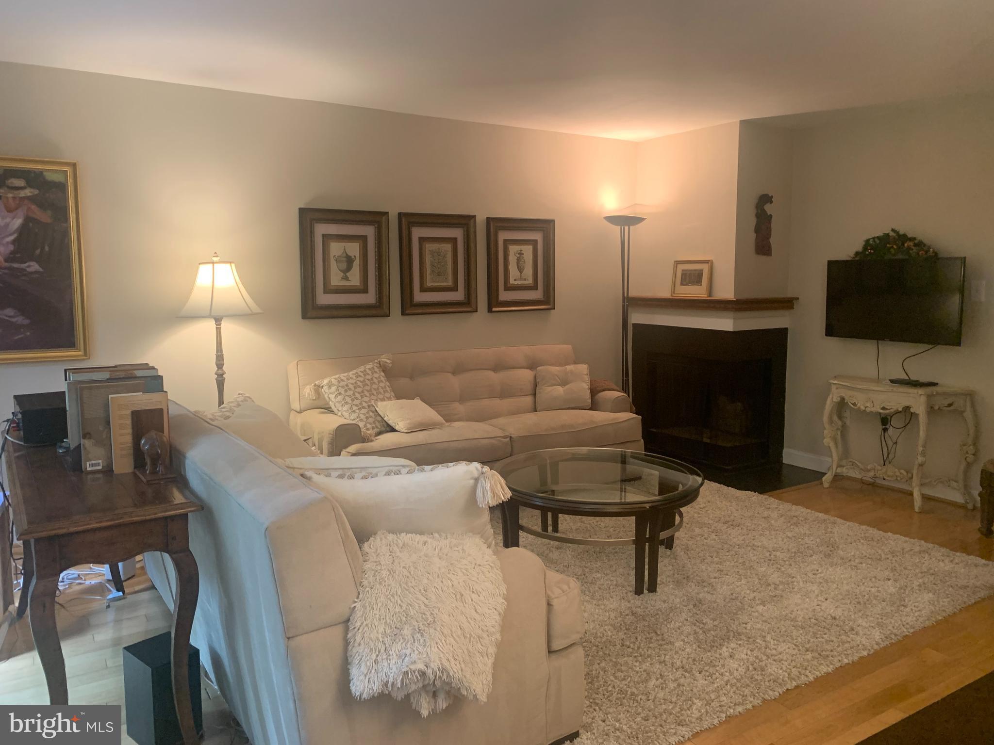 RESTON - Residential Lease