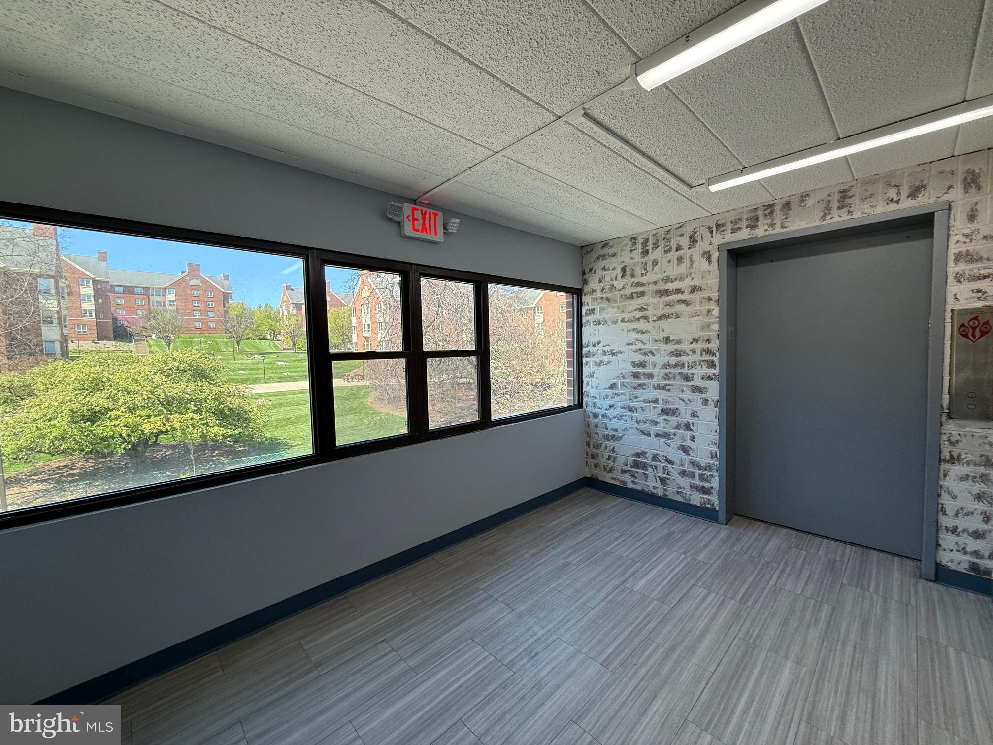 UNIVERSITY GATEWAY - Residential