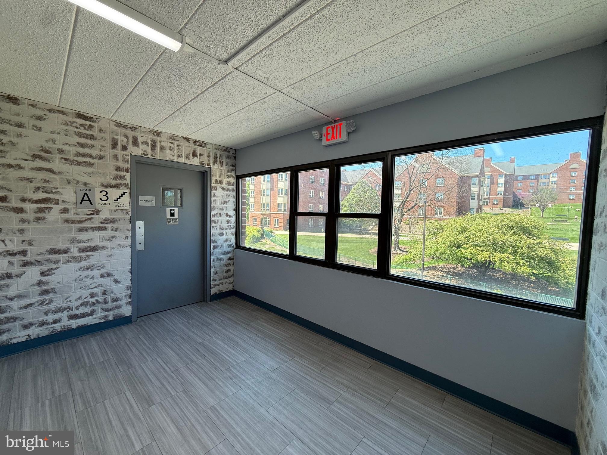 UNIVERSITY GATEWAY - Residential