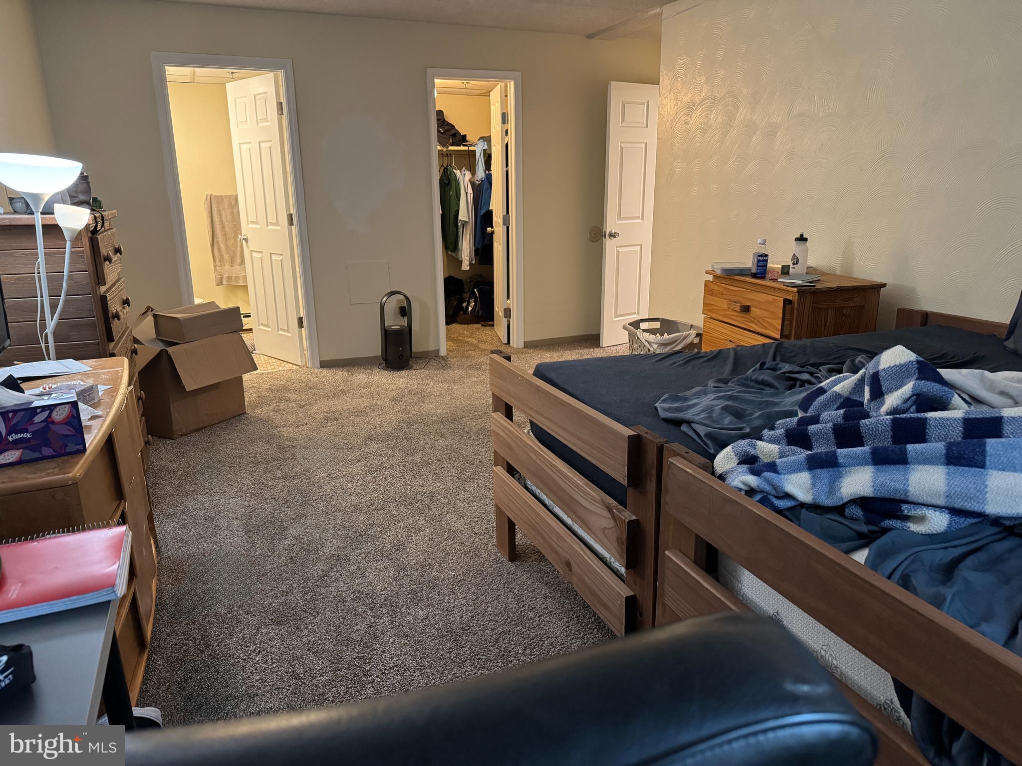 UNIVERSITY GATEWAY - Residential
