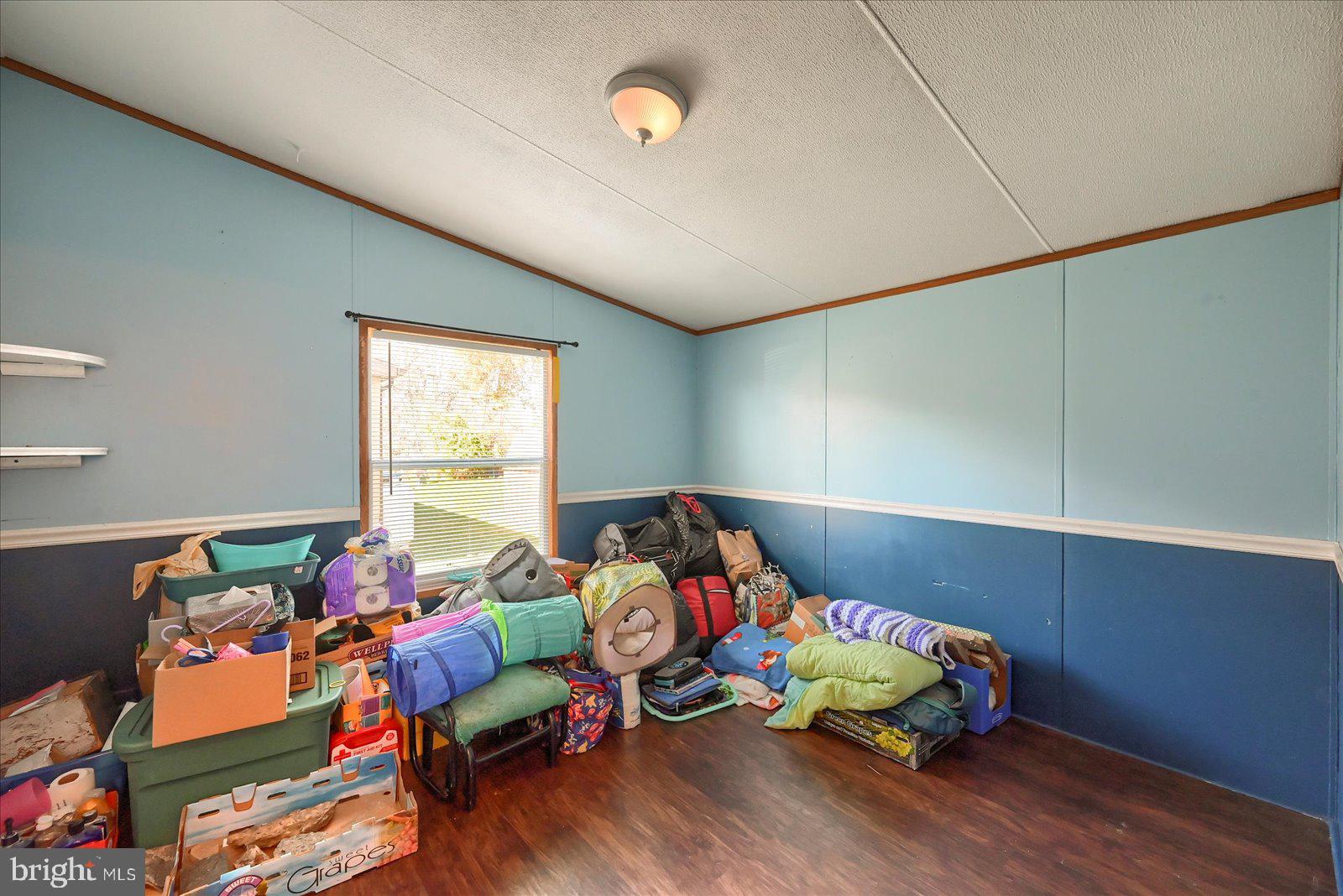 MOUNTAIN VIEW MOBILE HOME - Residential